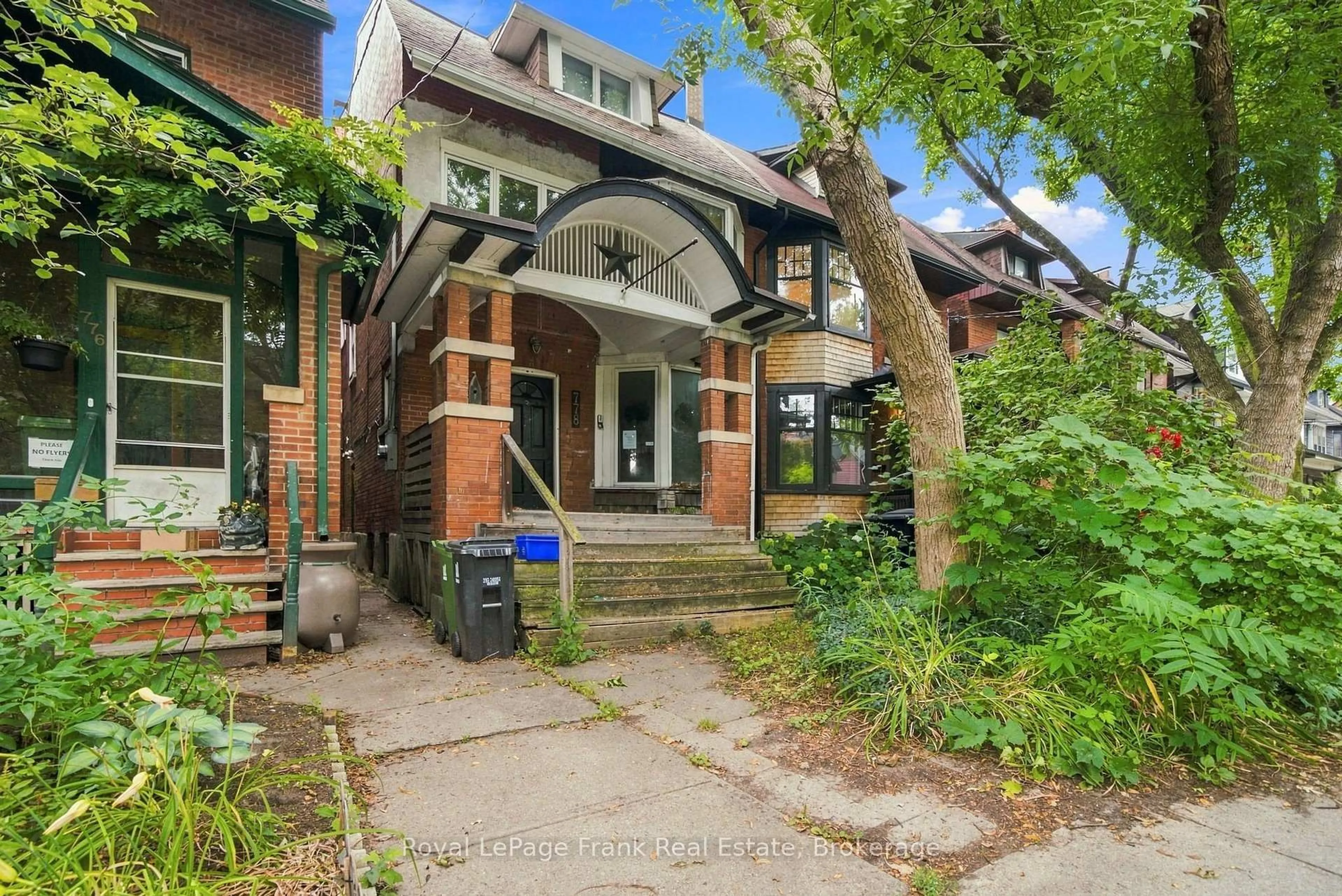 Home with brick exterior material, street for 778 Shaw St, Toronto Ontario M6G 3M1