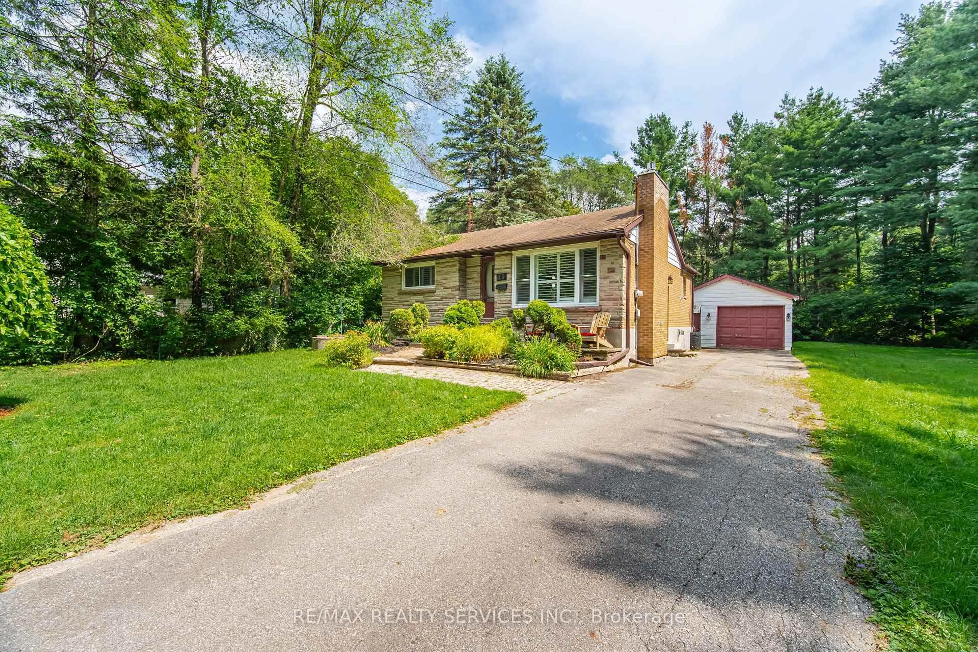 Unknown for 43 Maple Ave, Caledon Ontario L7C 1J5