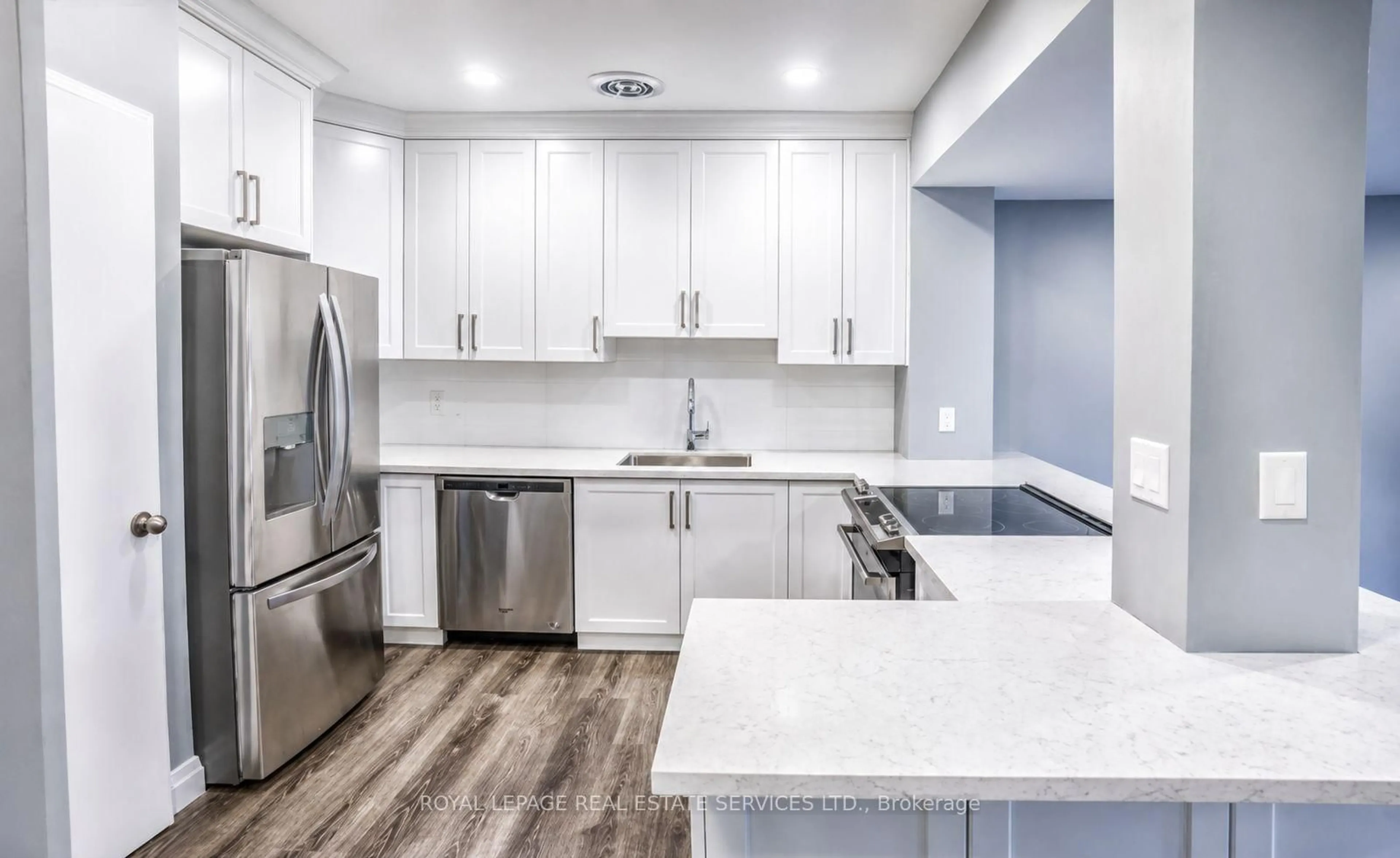 Unknown for 15 Elizabeth St #203, Mississauga Ontario L5G 2Z3
