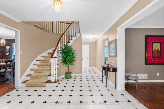1077 Saginaw Cres, Mississauga 5
