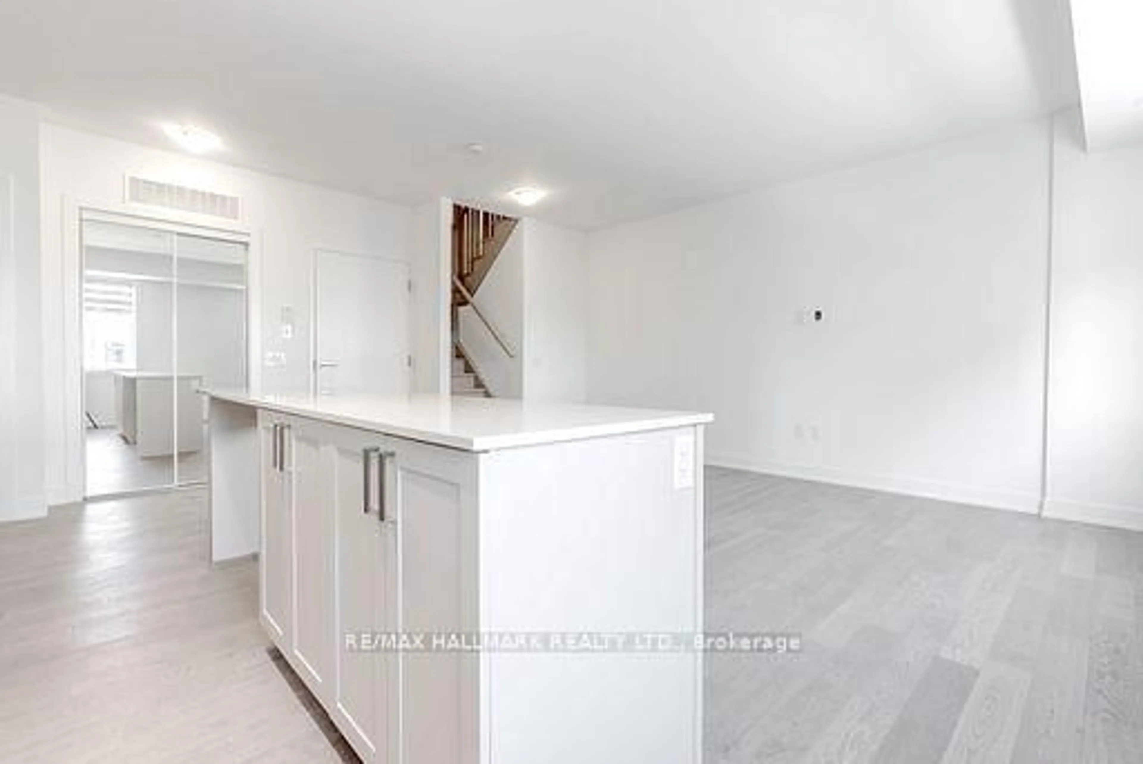 Open concept kitchen, unknown for 1085 Douglas Mccurdy Common #216, Mississauga Ontario L5G 4B1