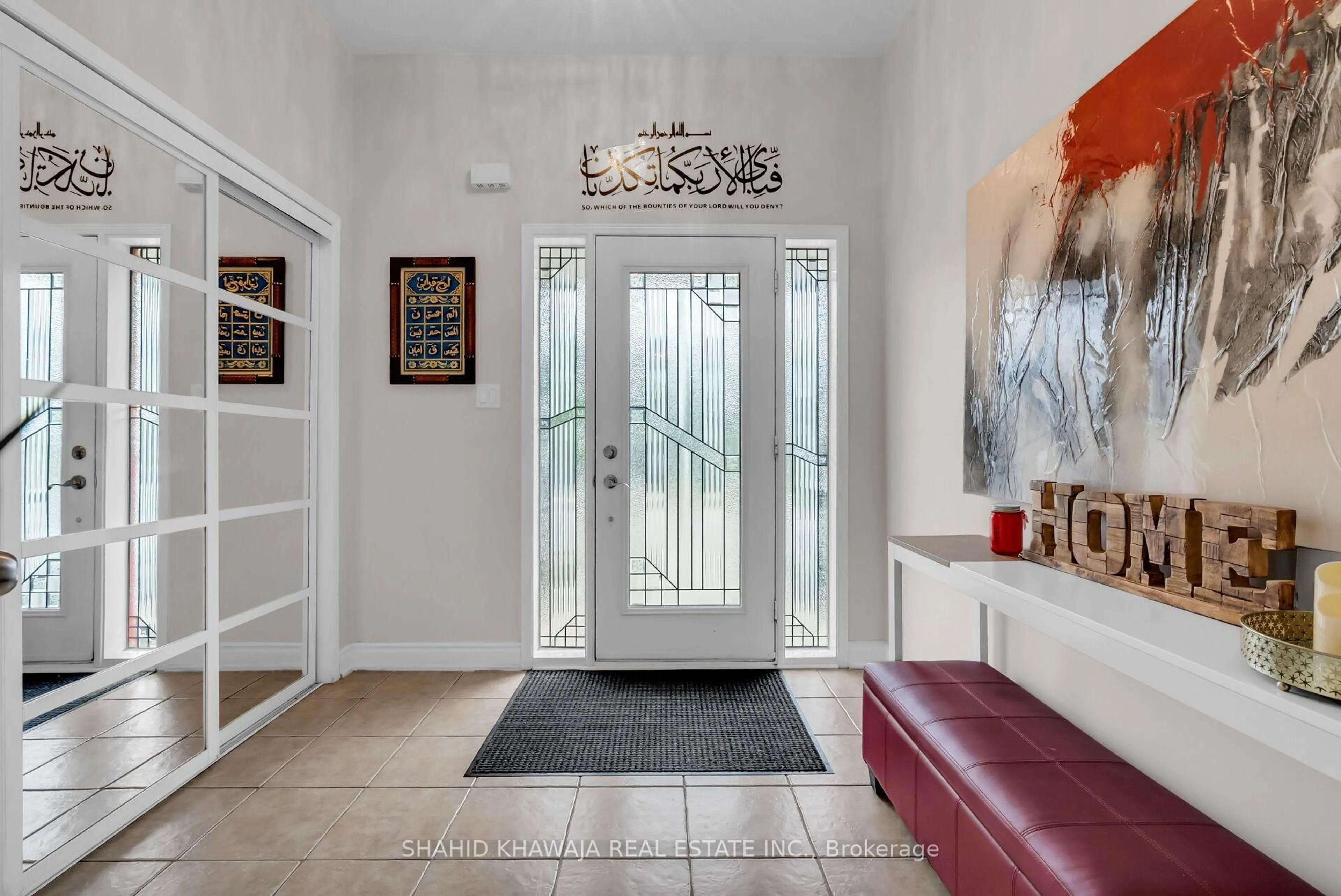 Indoor entryway for 1078 Easterbrook Cres, Milton Ontario L9T 0C4
