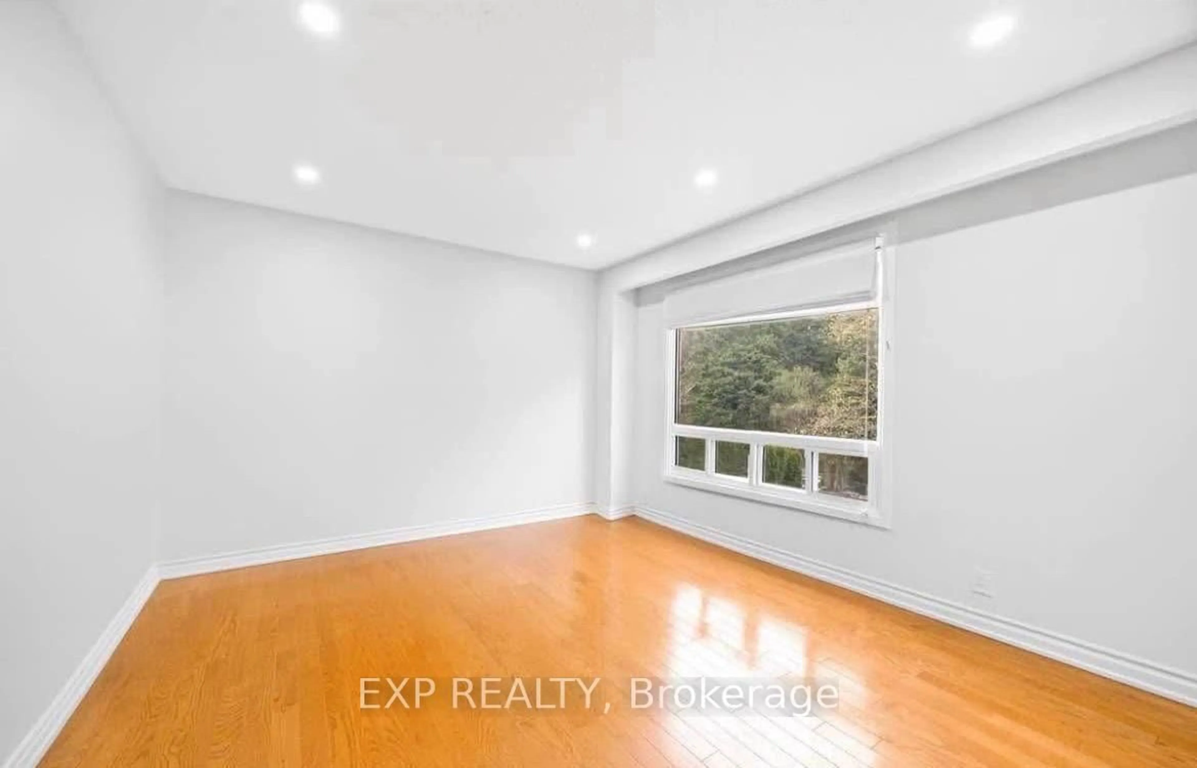 A pic of a room for 122 Royal Palm Dr, Brampton Ontario L6Z 1P7