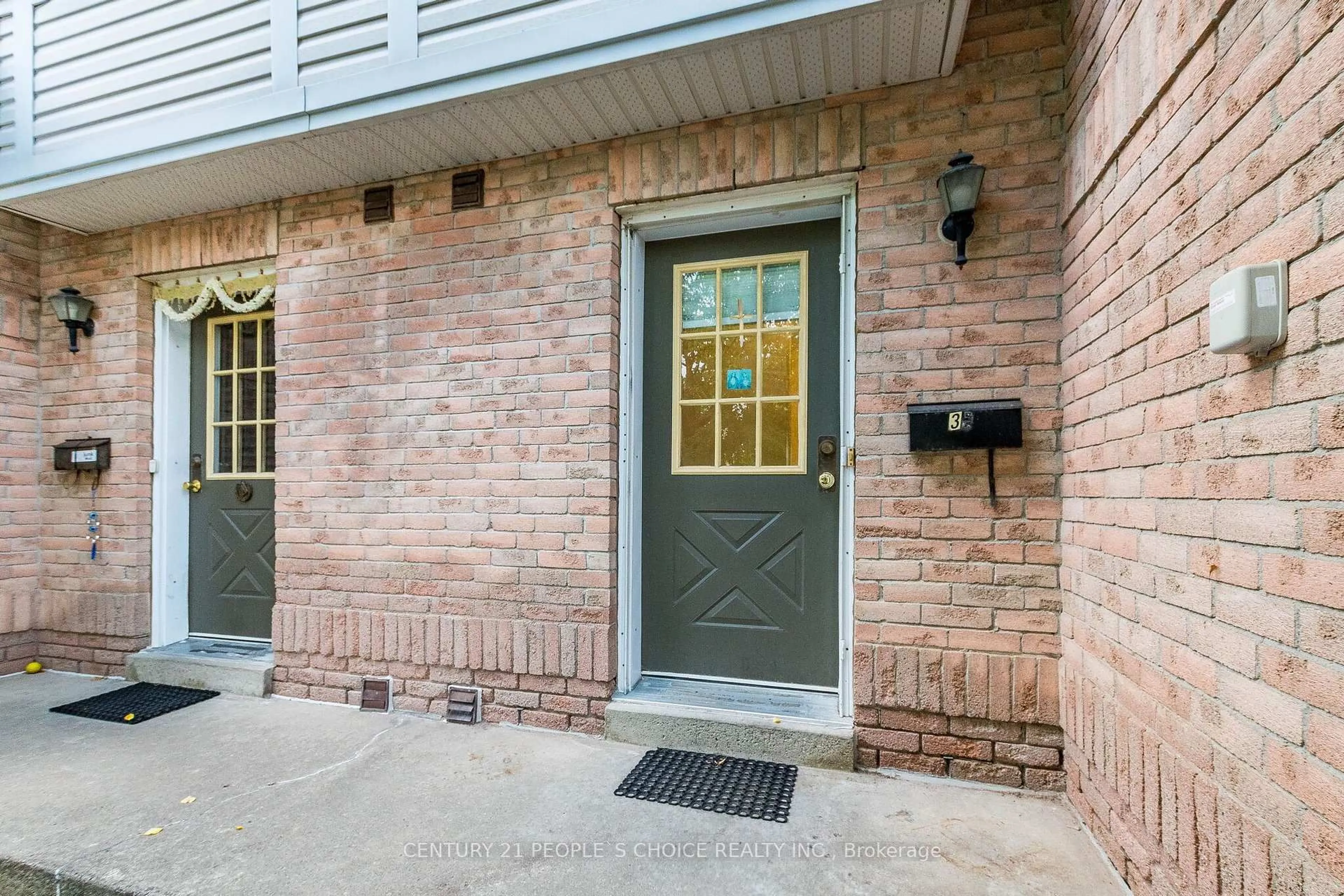 Home with brick exterior material, street for 30 Brisbane Crt, Brampton Ontario L6R 1V4