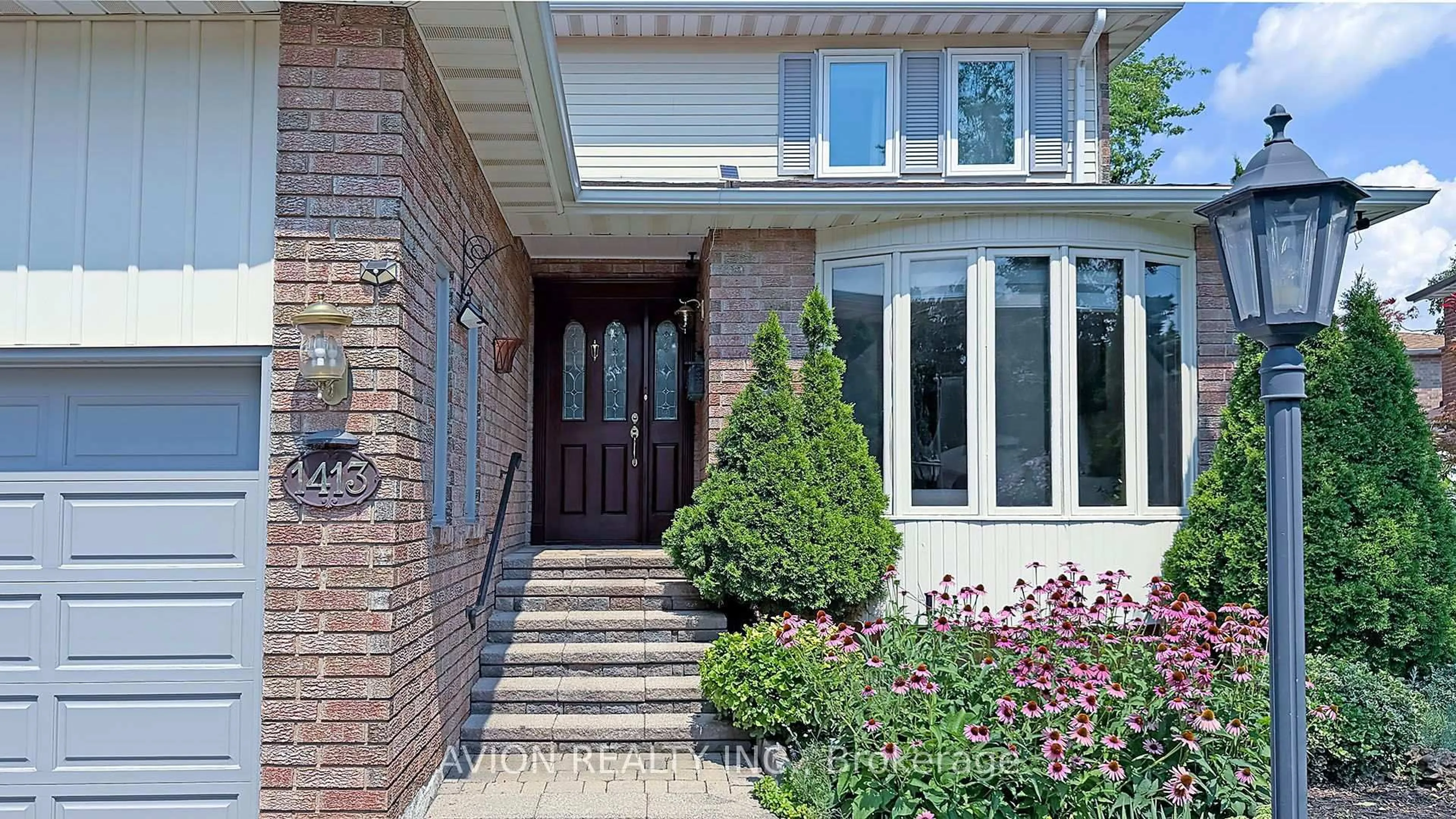 Home with brick exterior material, street for 1413 Harmsworth Sq, Oakville Ontario L6H 3E7