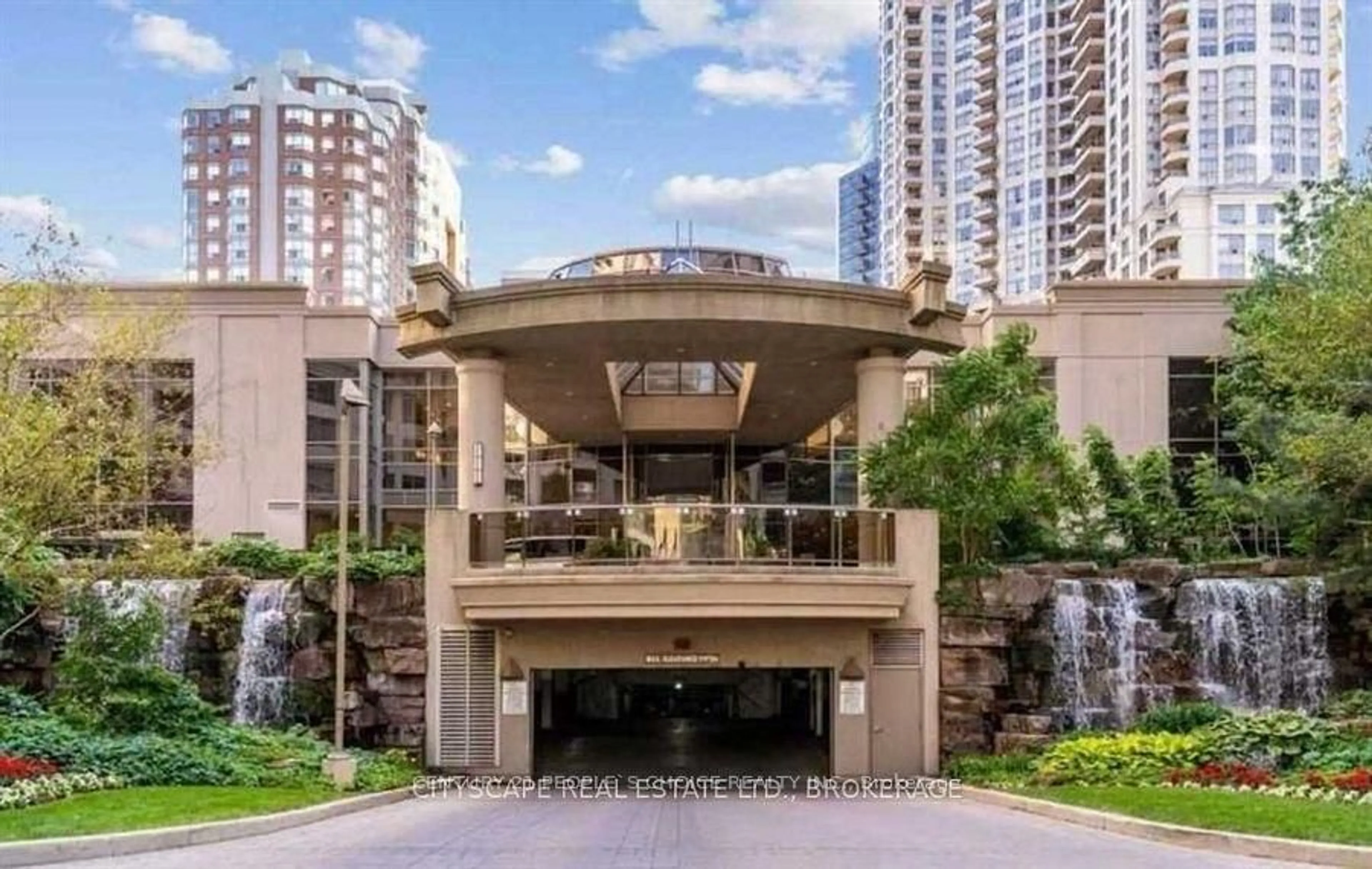 Indoor foyer for 3880 Duke Of York Blvd #1806, Mississauga Ontario L5B 4M7