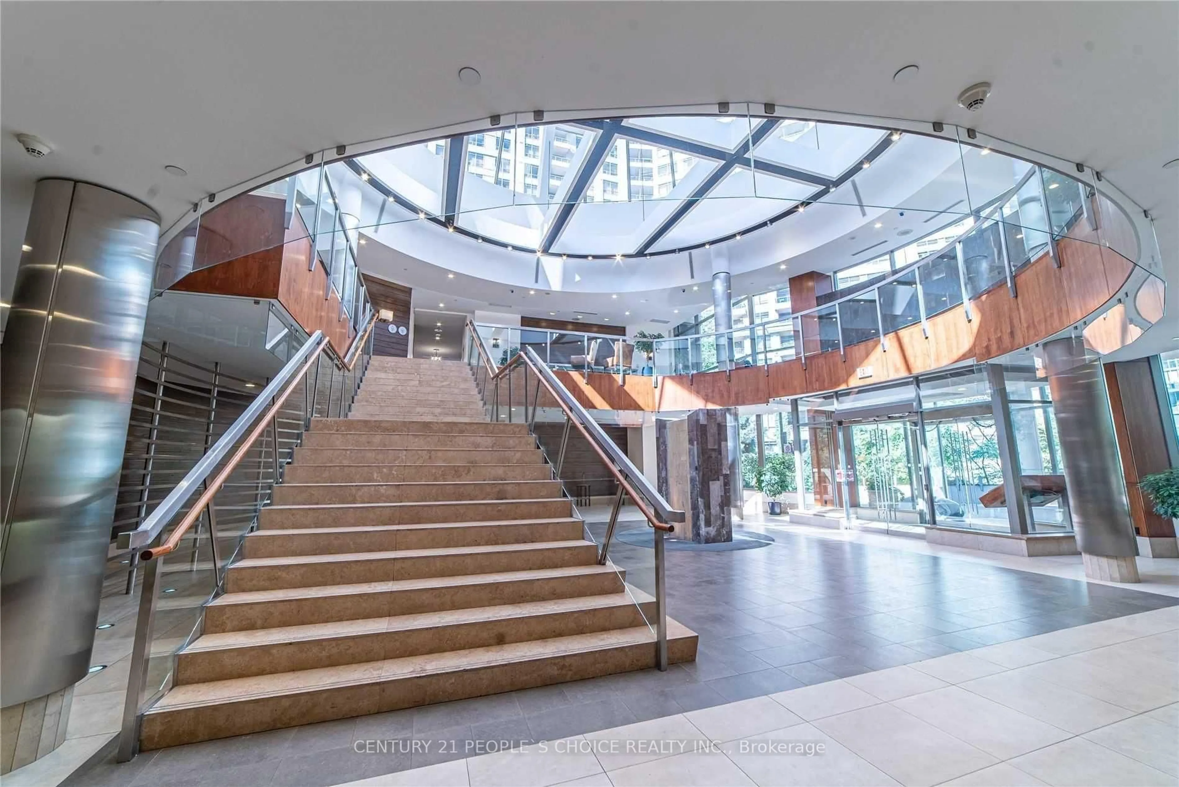 Indoor foyer for 3880 Duke Of York Blvd #1806, Mississauga Ontario L5B 4M7