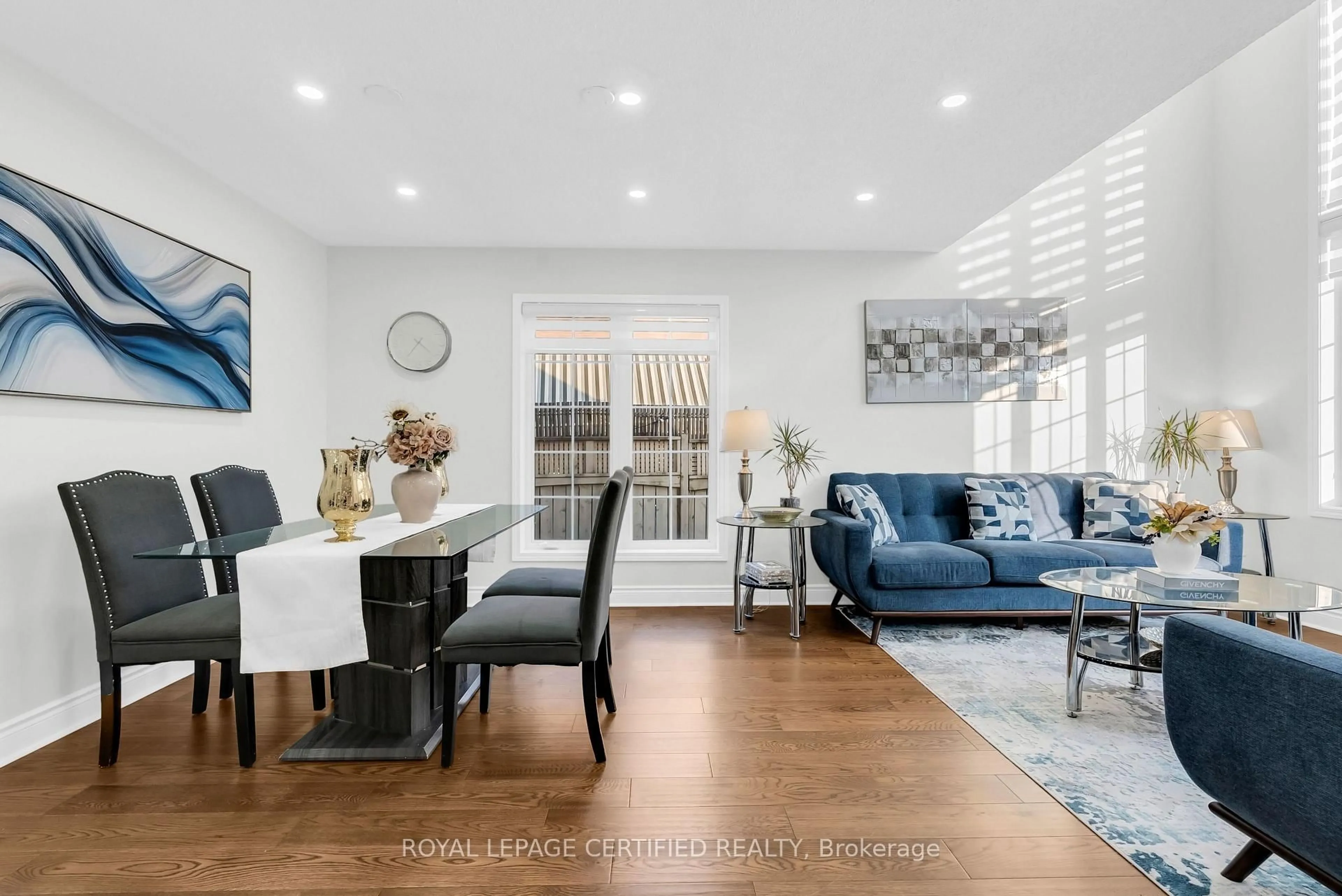 Living room with furniture, unknown for 729 Turrell Cres, Milton Ontario L9T 5L4