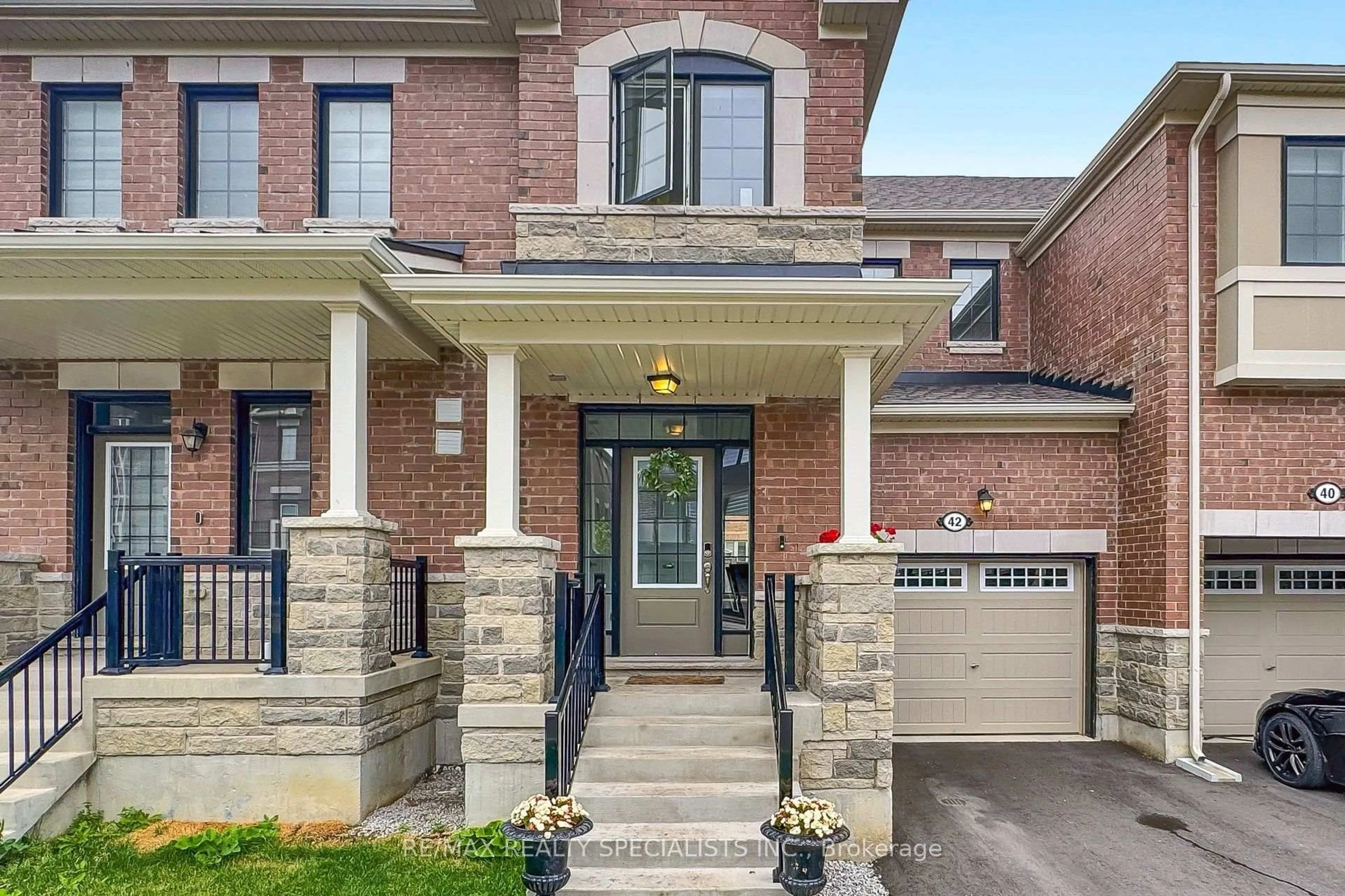 Home with brick exterior material, street for 42 Keppel Circ, Brampton Ontario L7A 5L1