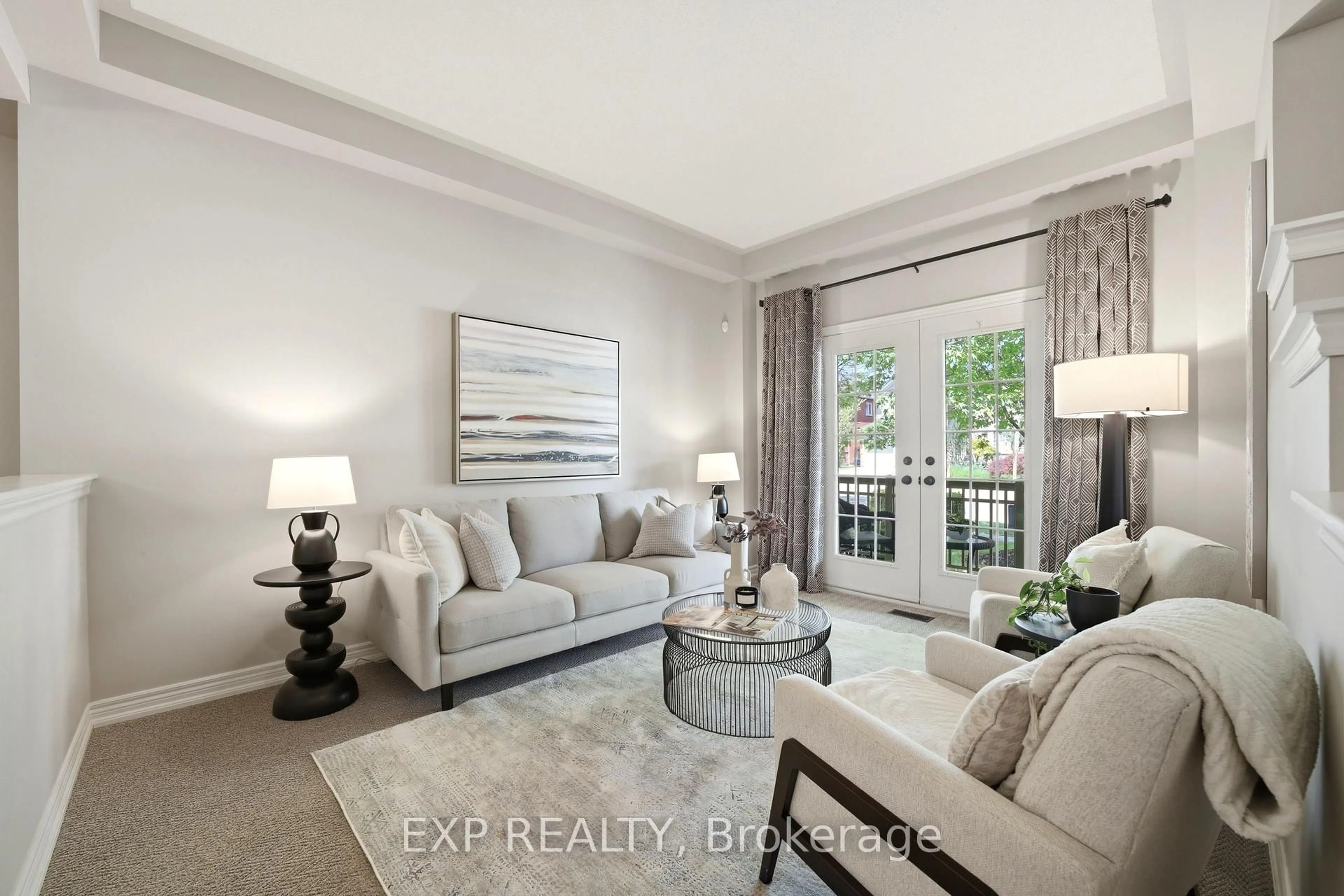 Living room with furniture, unknown for 2172 North Ridge Tr, Oakville Ontario L6H 5M3