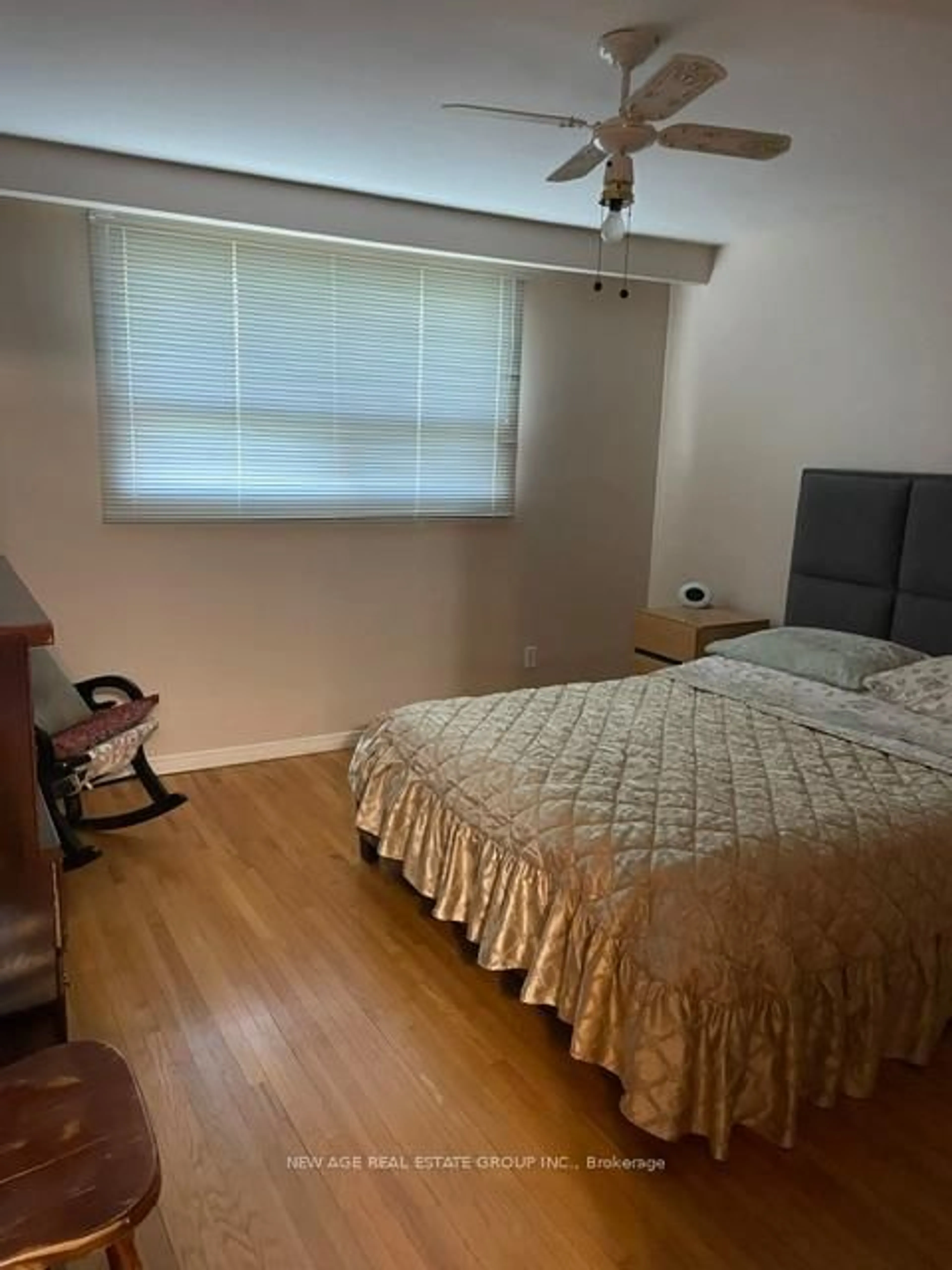 A pic of a room for 112 Anthia Dr, Toronto Ontario M9L 1K8