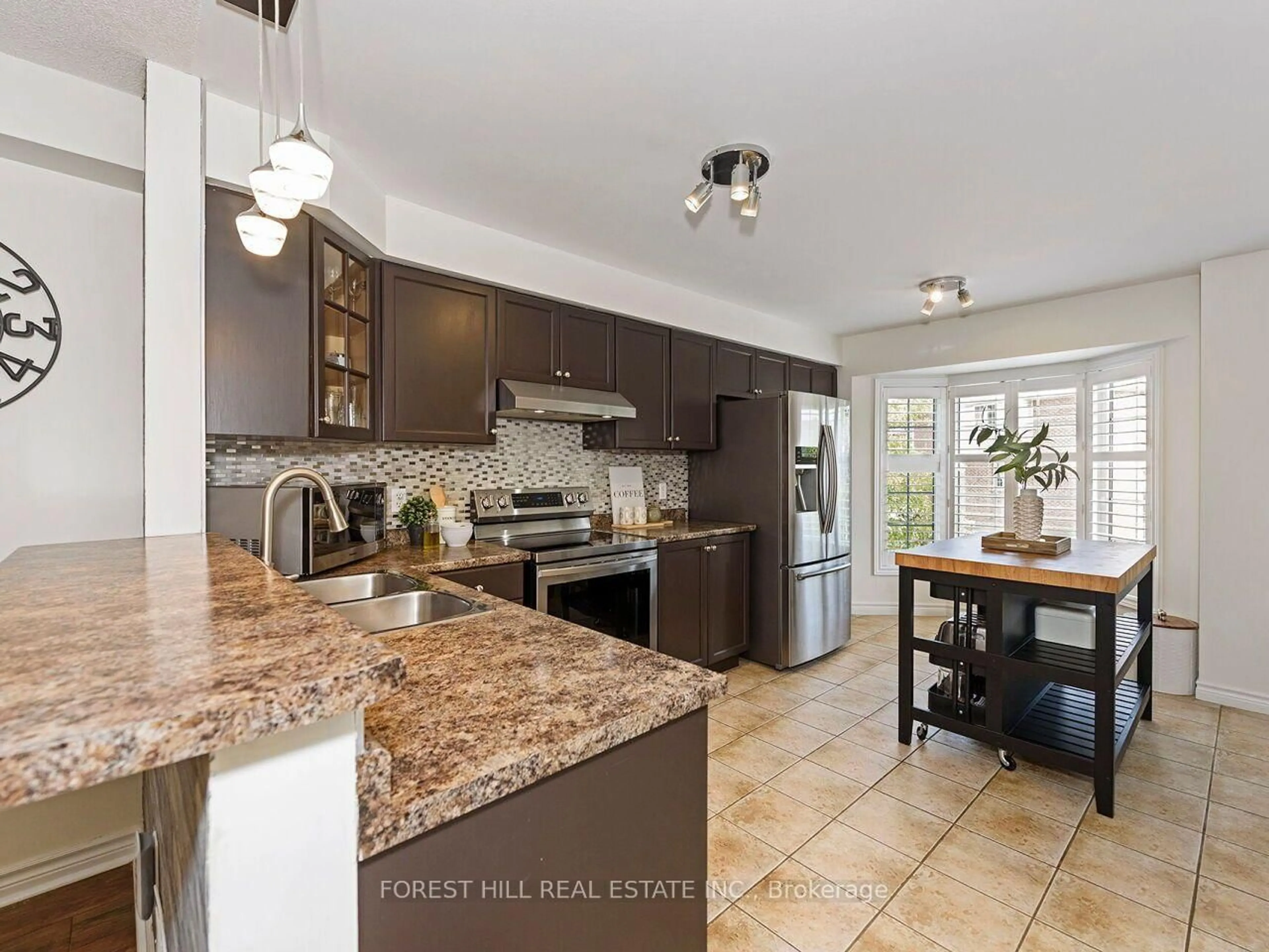 Open concept kitchen, ceramic/tile floor for 3480 UPPER MIDDLE Rd #59, Burlington Ontario L7M 4R7