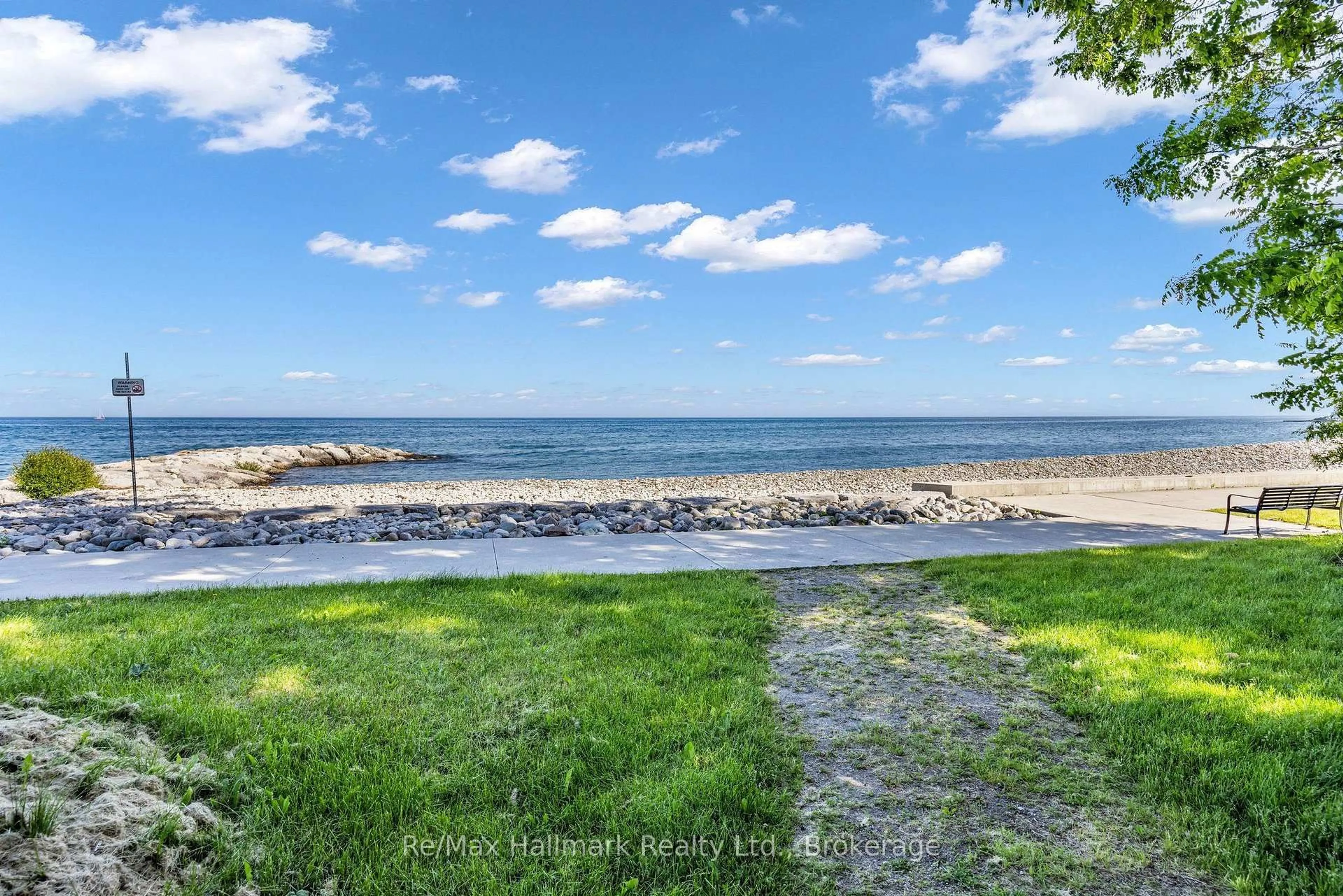 Patio, water/lake/river/ocean view for 10 MAPLE GROVE Dr #14, Oakville Ontario L6J 0E1