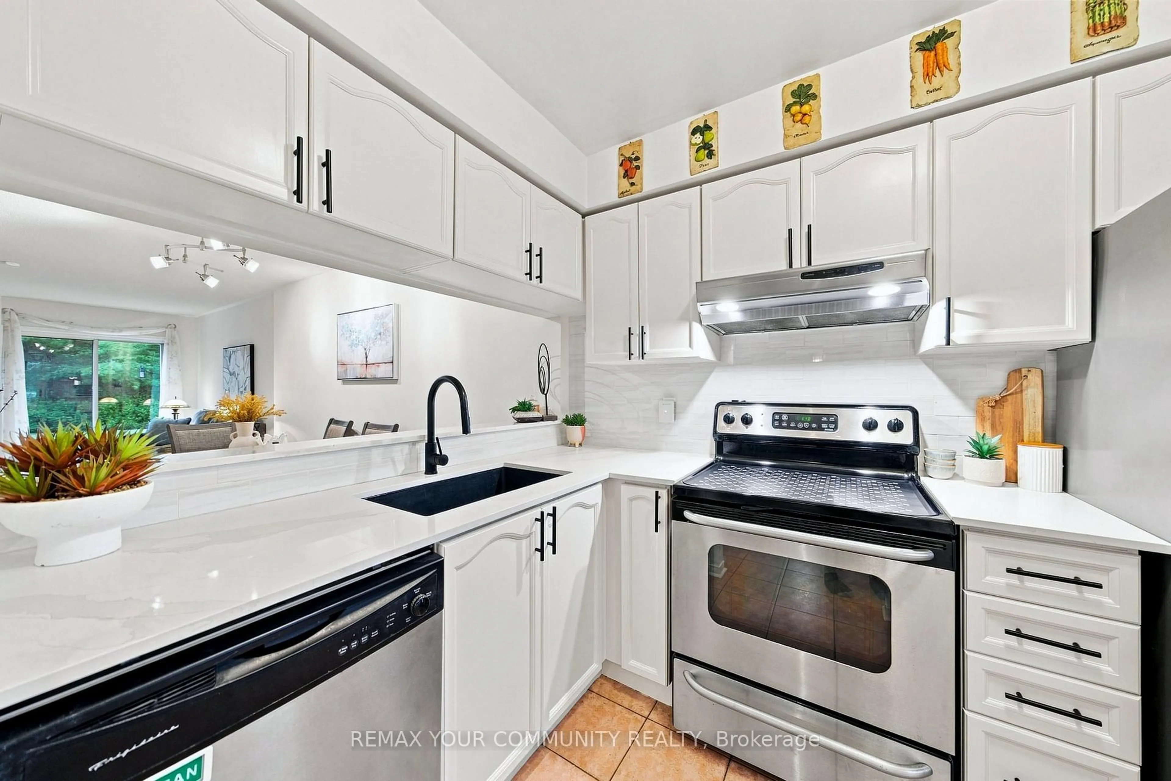 Standard kitchen, ceramic/tile floor for 210 Manitoba St #11, Toronto Ontario M8Y 4G7