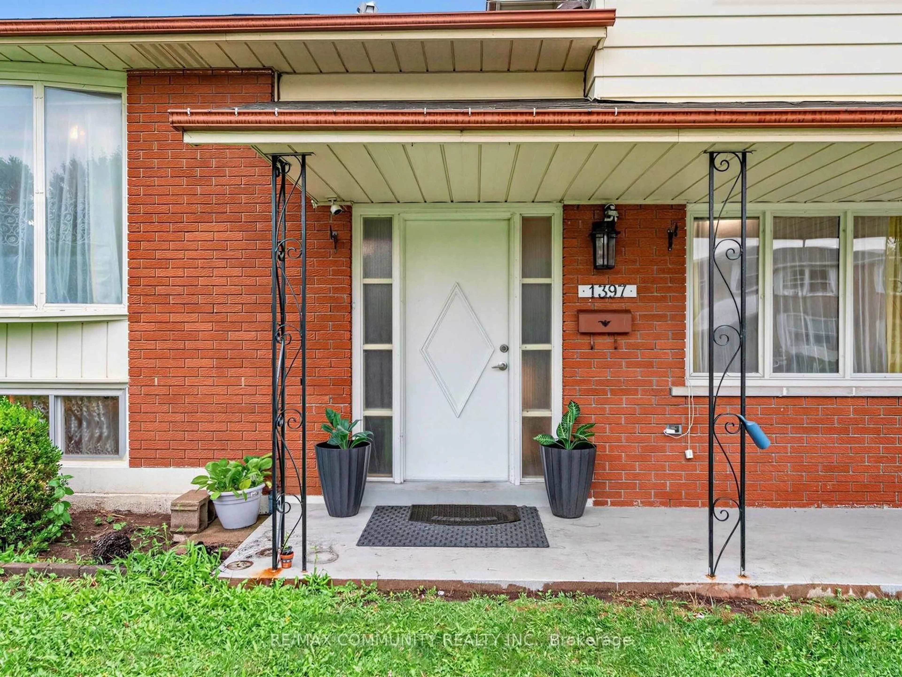 Home with brick exterior material, street for 1397 Charles Dr, Burlington Ontario L7P 2C8