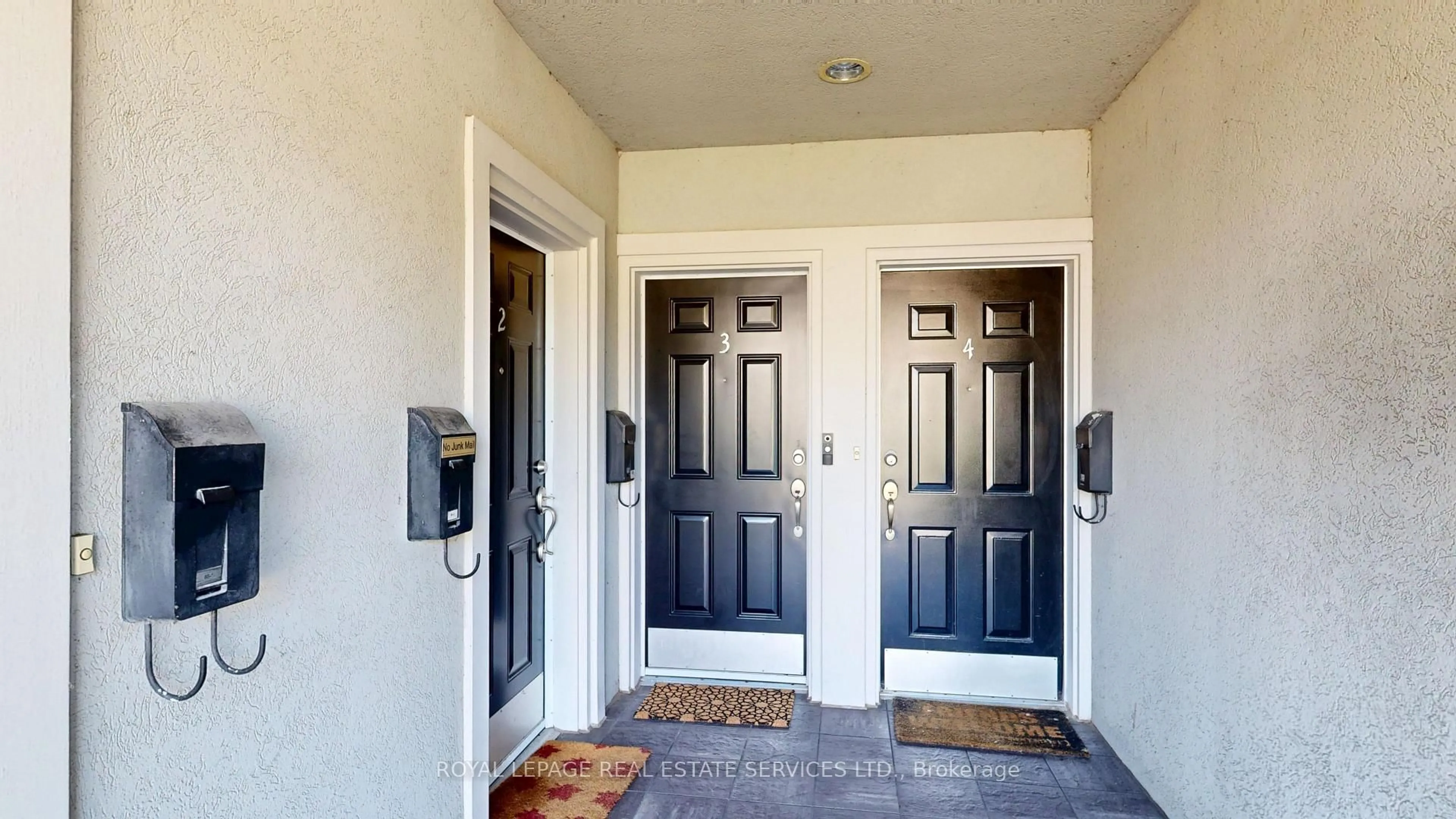 Indoor entryway for 85 Albani St ##3, Toronto Ontario M8V 1X3