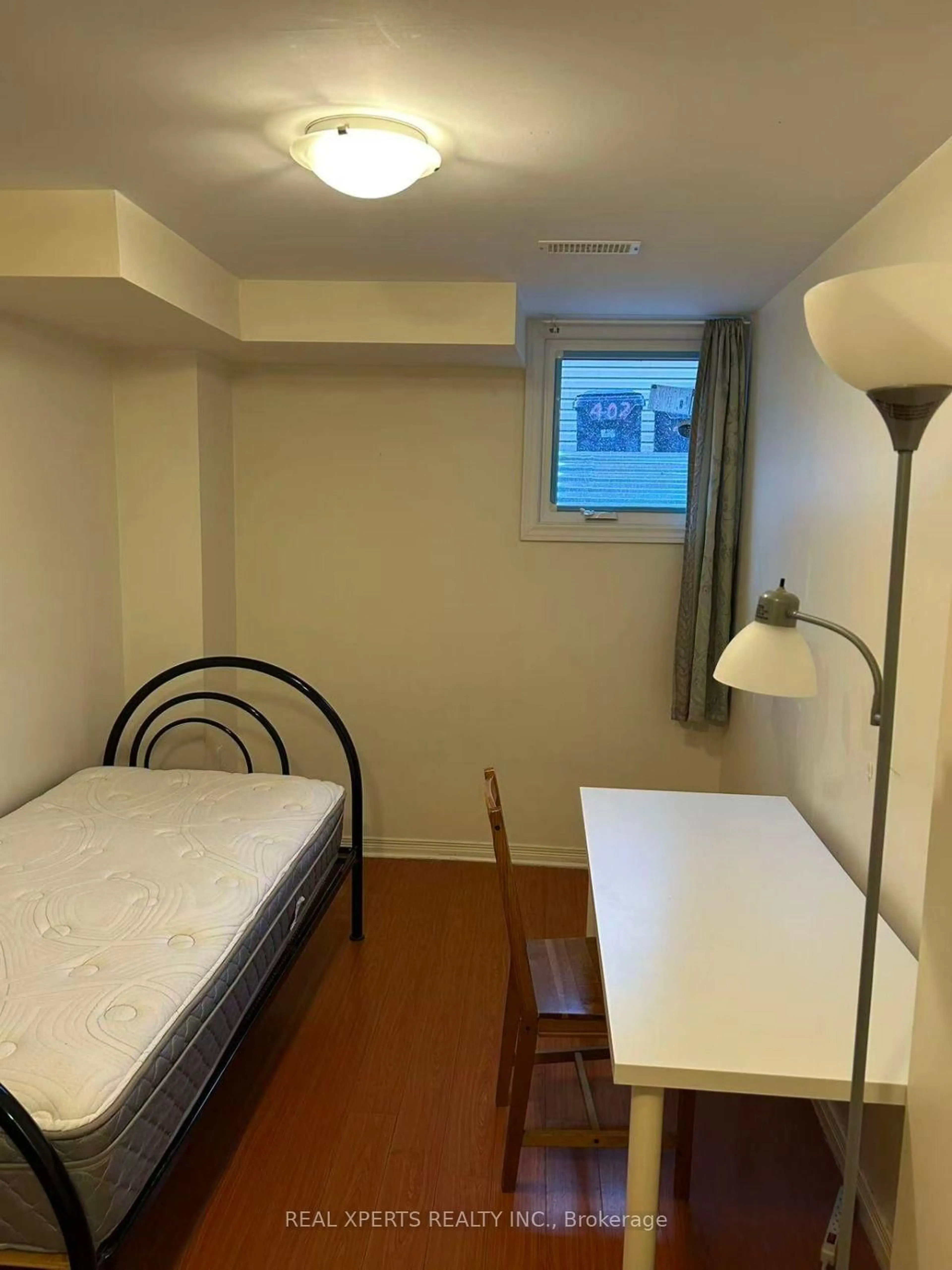 A pic of a room for 402 Cook Rd, Toronto Ontario M3J 0A4