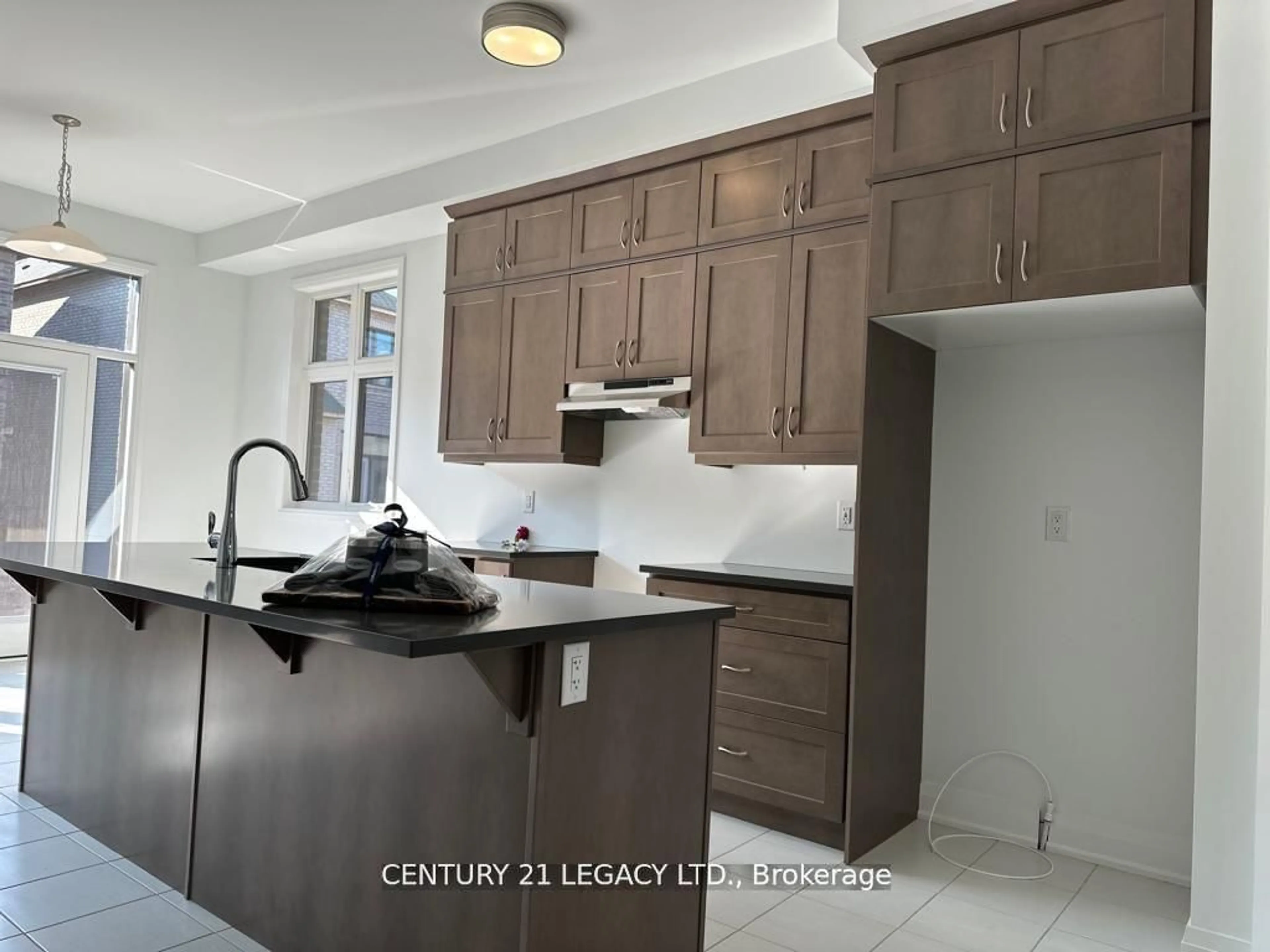 Standard kitchen, unknown for 1353 Ripplewood Ave, Oakville Ontario L6M 5P1