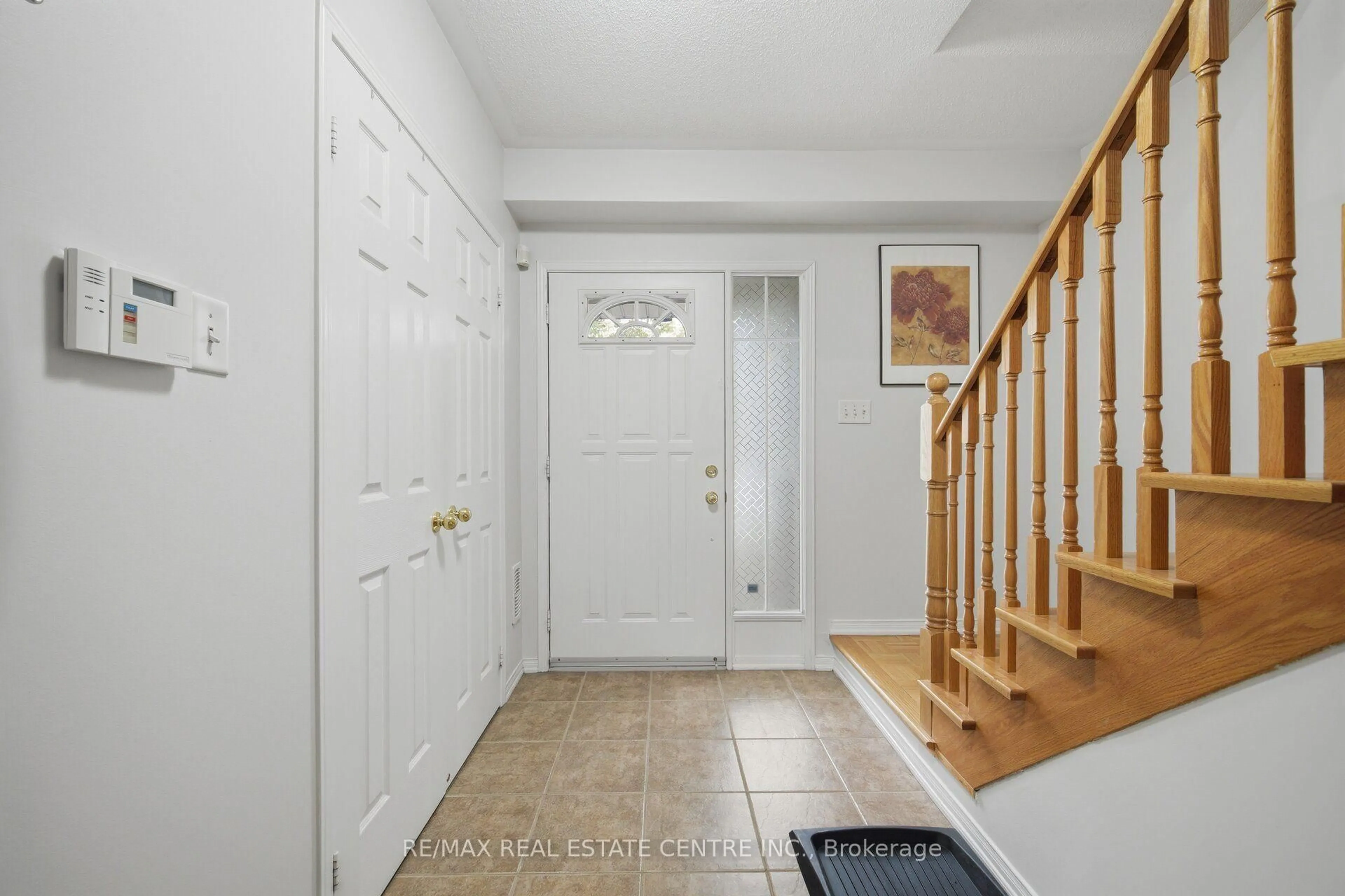 Indoor entryway for 375 Cook Rd #61, Toronto Ontario M3J 3T6