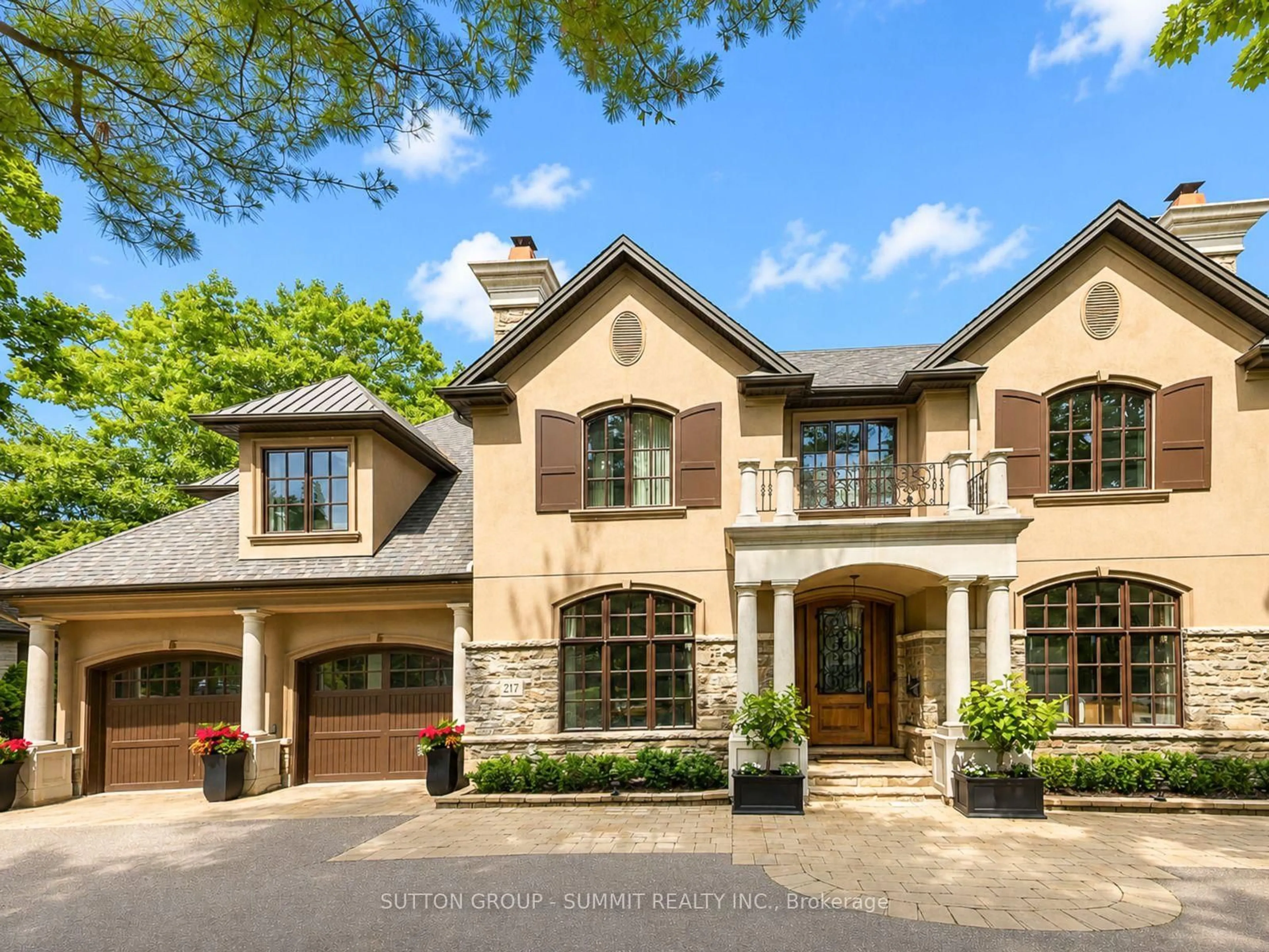 Home with brick exterior material, street for 217 Eastcourt Rd, Oakville Ontario L6J 4Y5