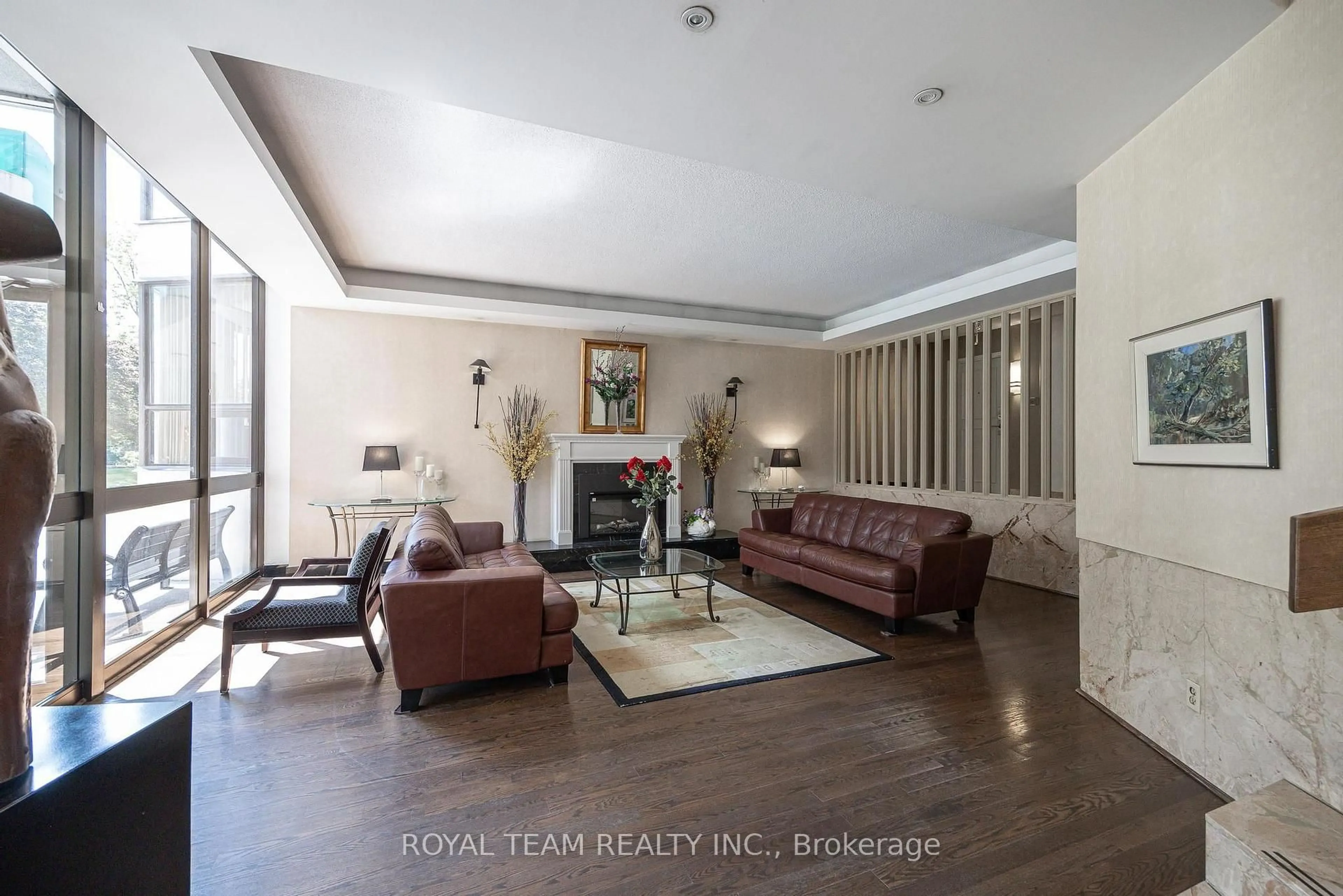 Unknown for 1333 Bloor St #2004, Mississauga Ontario L4Y 3T6