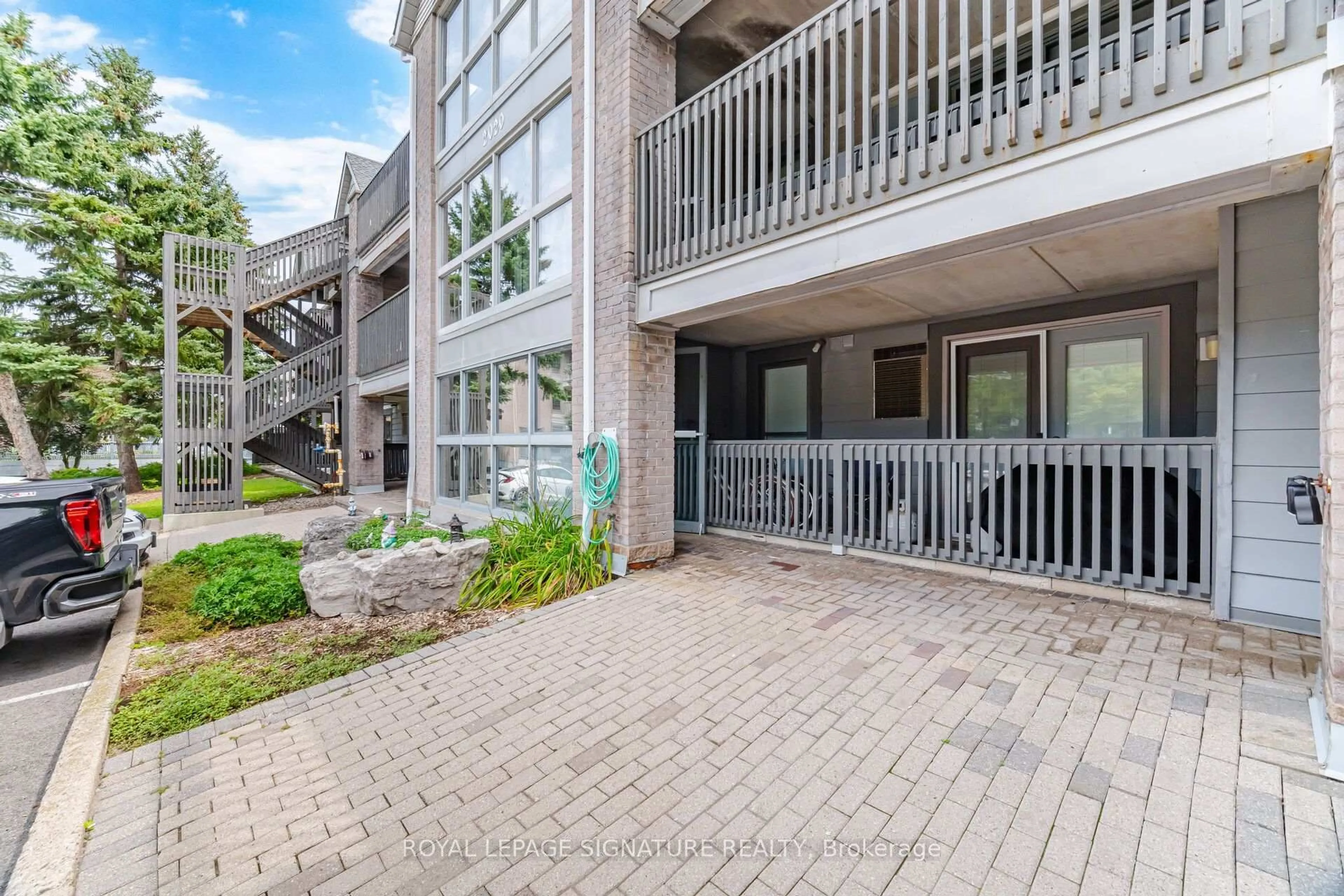 Patio, unknown for 2020 Cleaver Ave #207, Burlington Ontario L7M 4C2