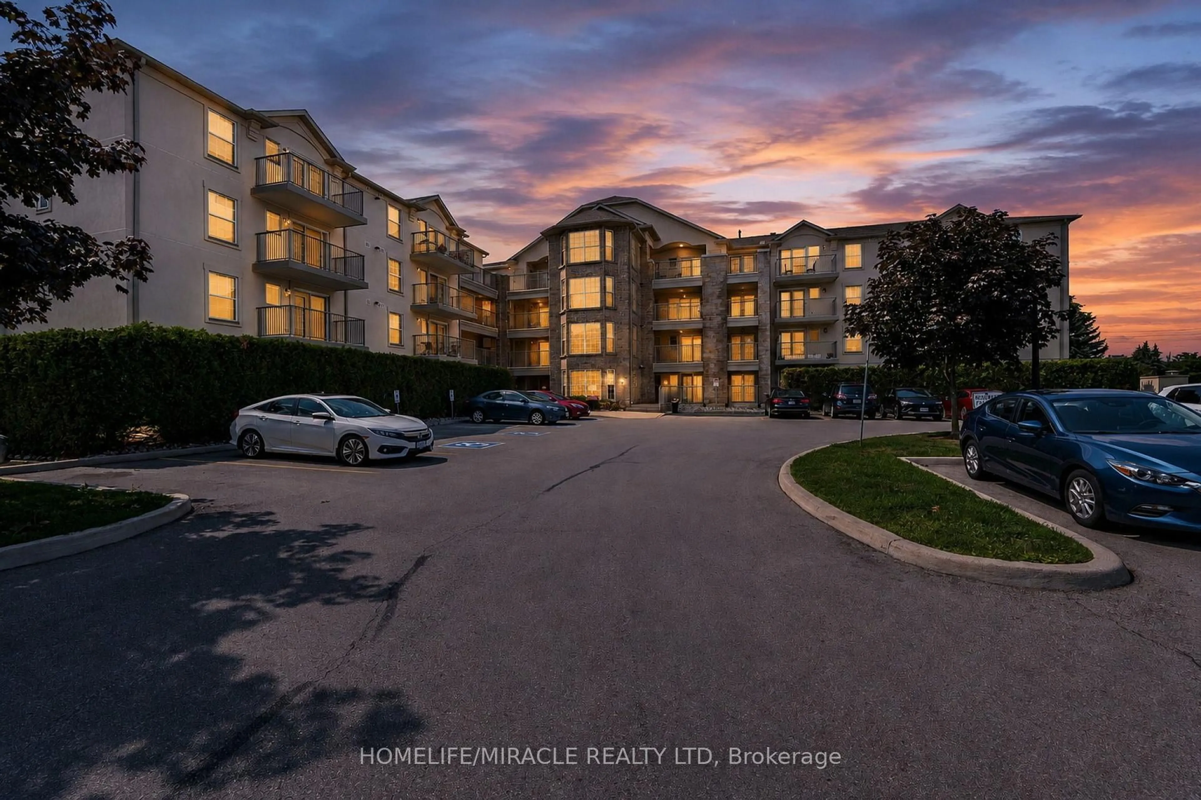 A pic from outside/outdoor area/front of a property/back of a property/a pic from drone, unknown for 1490 Bishops Gate #305, Oakville Ontario L6M 4N3
