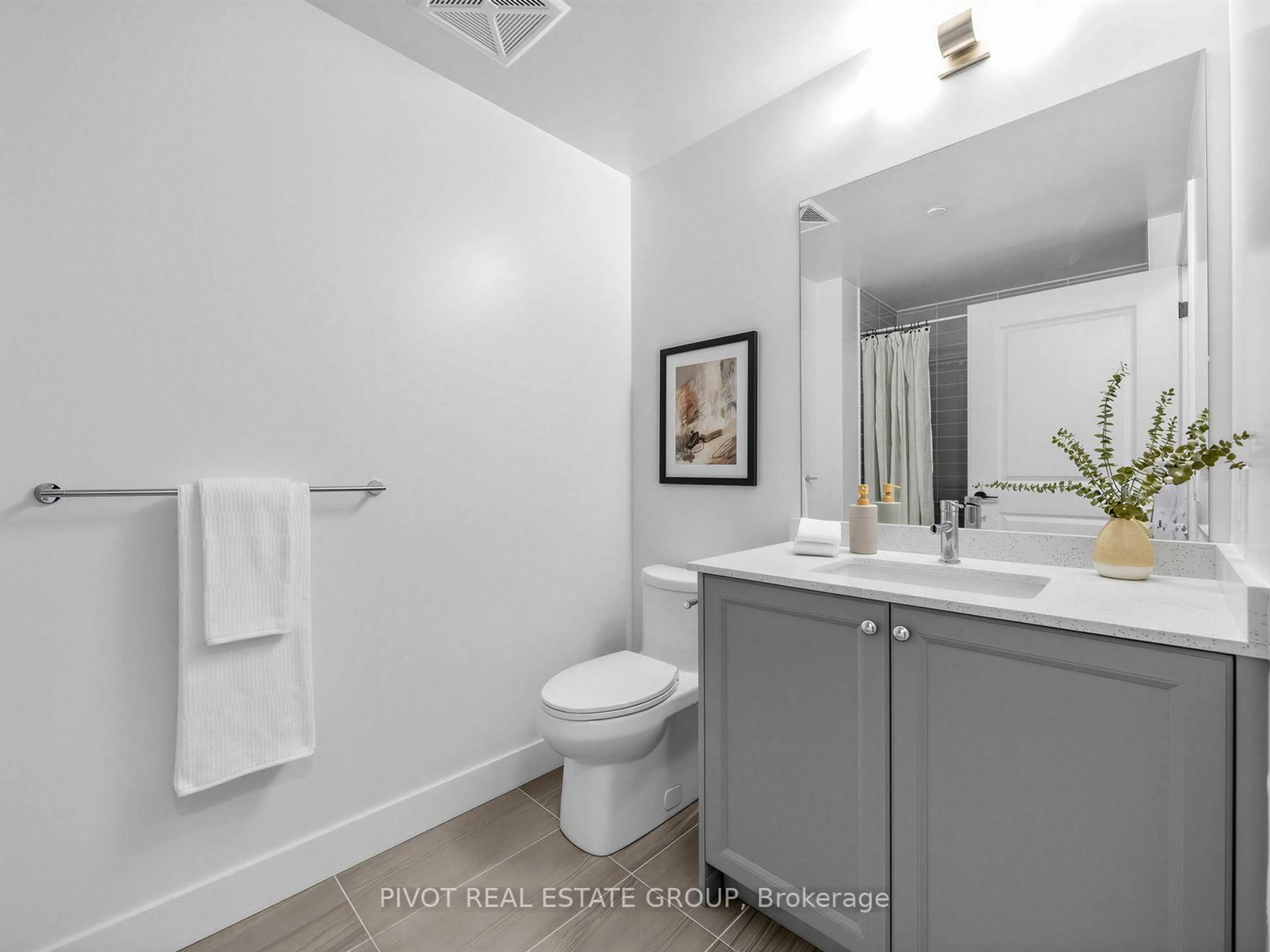 Standard bathroom, unknown for 2333 Khalsa Gate #802, Oakville Ontario L6M 0X7