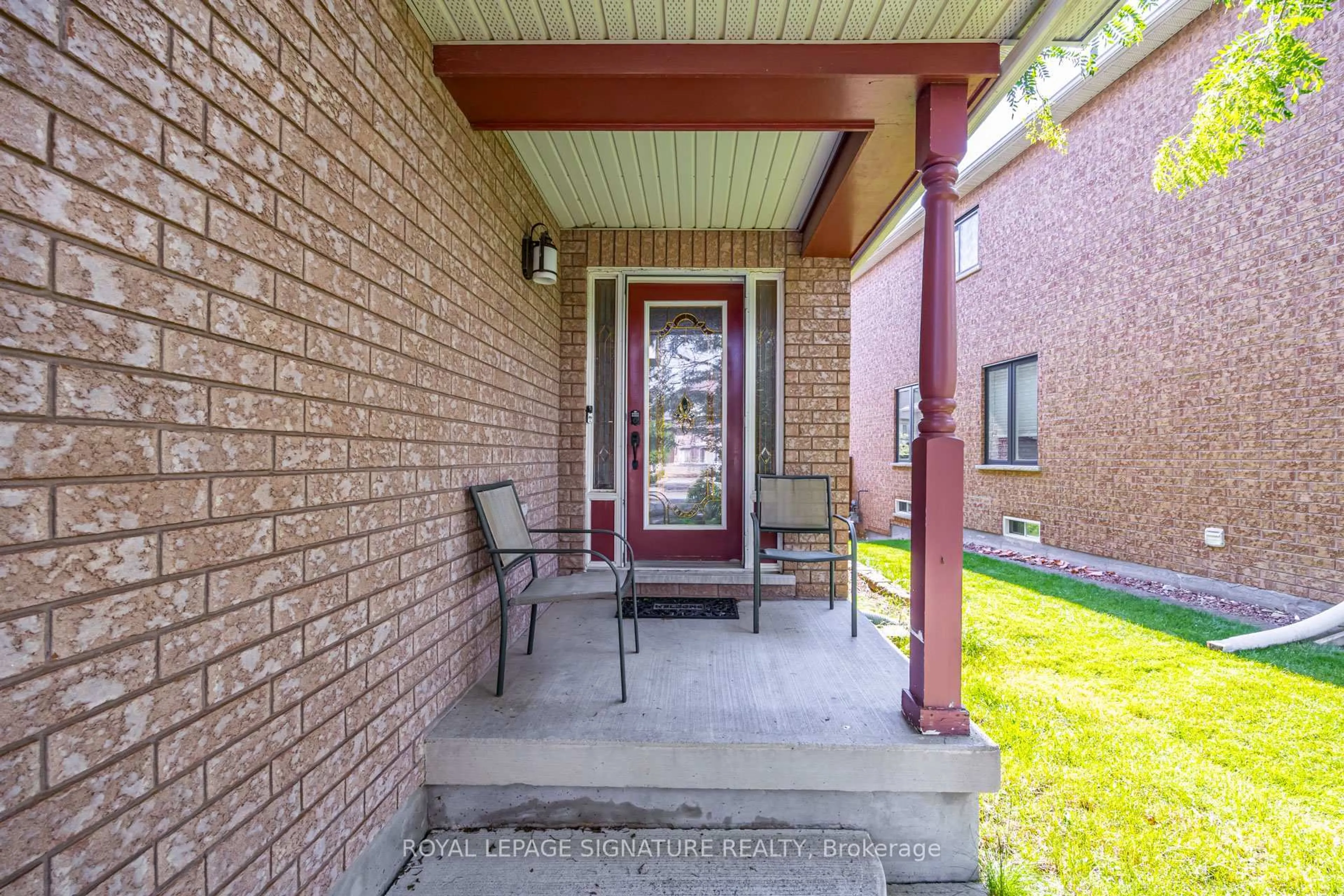 Unknown for 82 Belmont Blvd, Halton Hills Ontario L7G 6E7