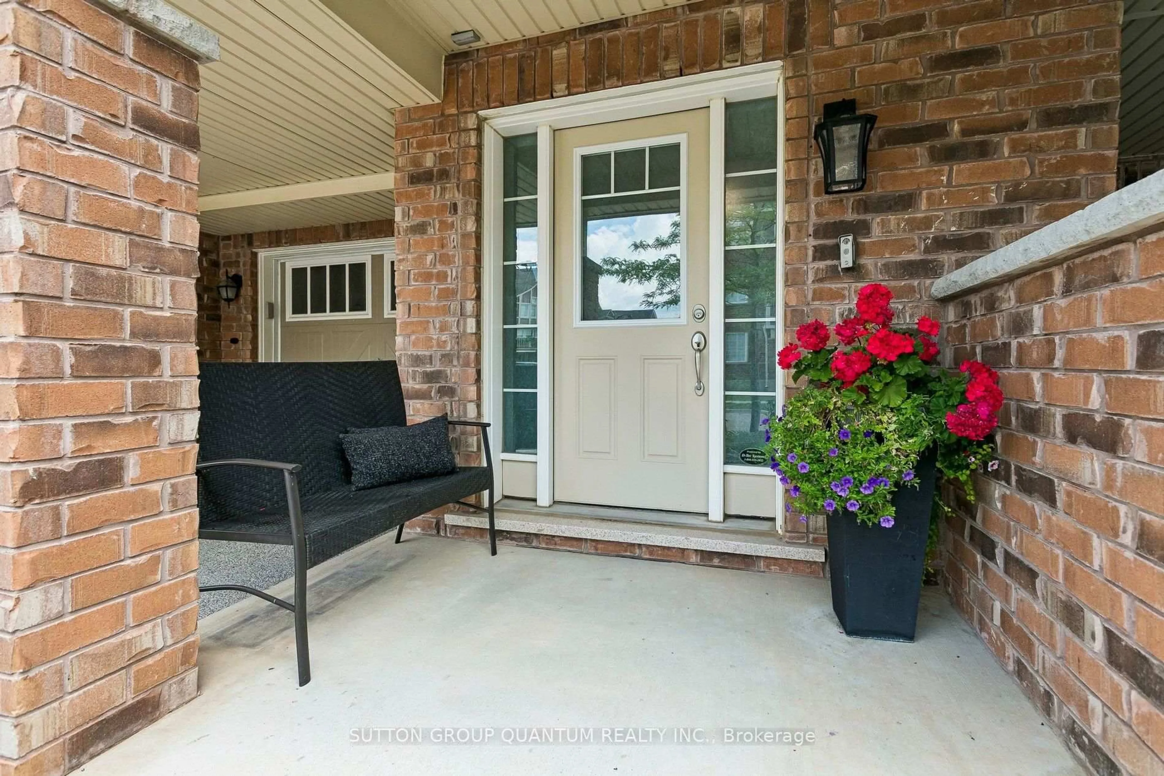 Indoor entryway for 1571 Leblanc Crt, Milton Ontario L9E 0A3