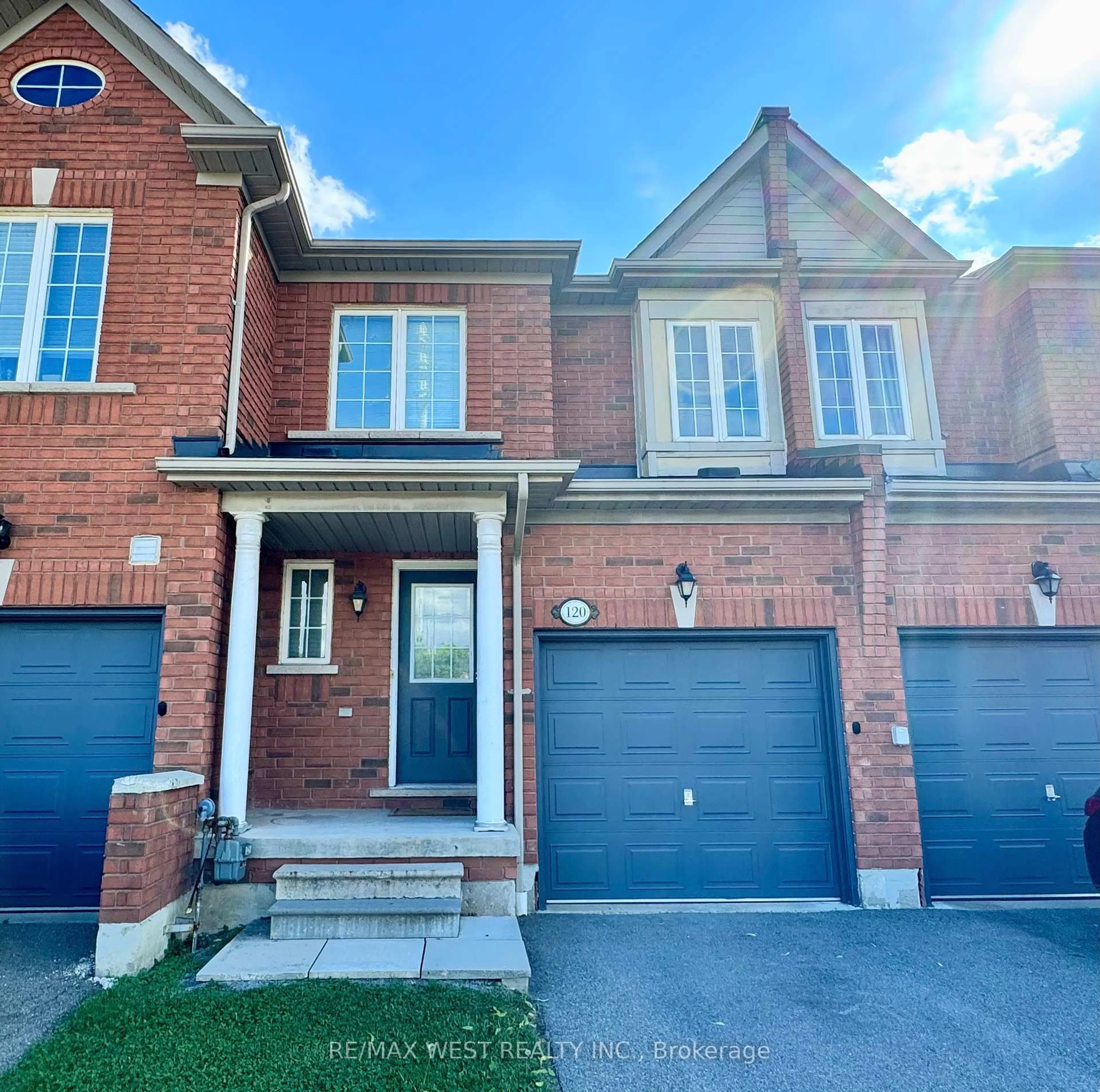 Home with brick exterior material, street for 525 Novo Star Dr #120, Mississauga Ontario L5W 1X9
