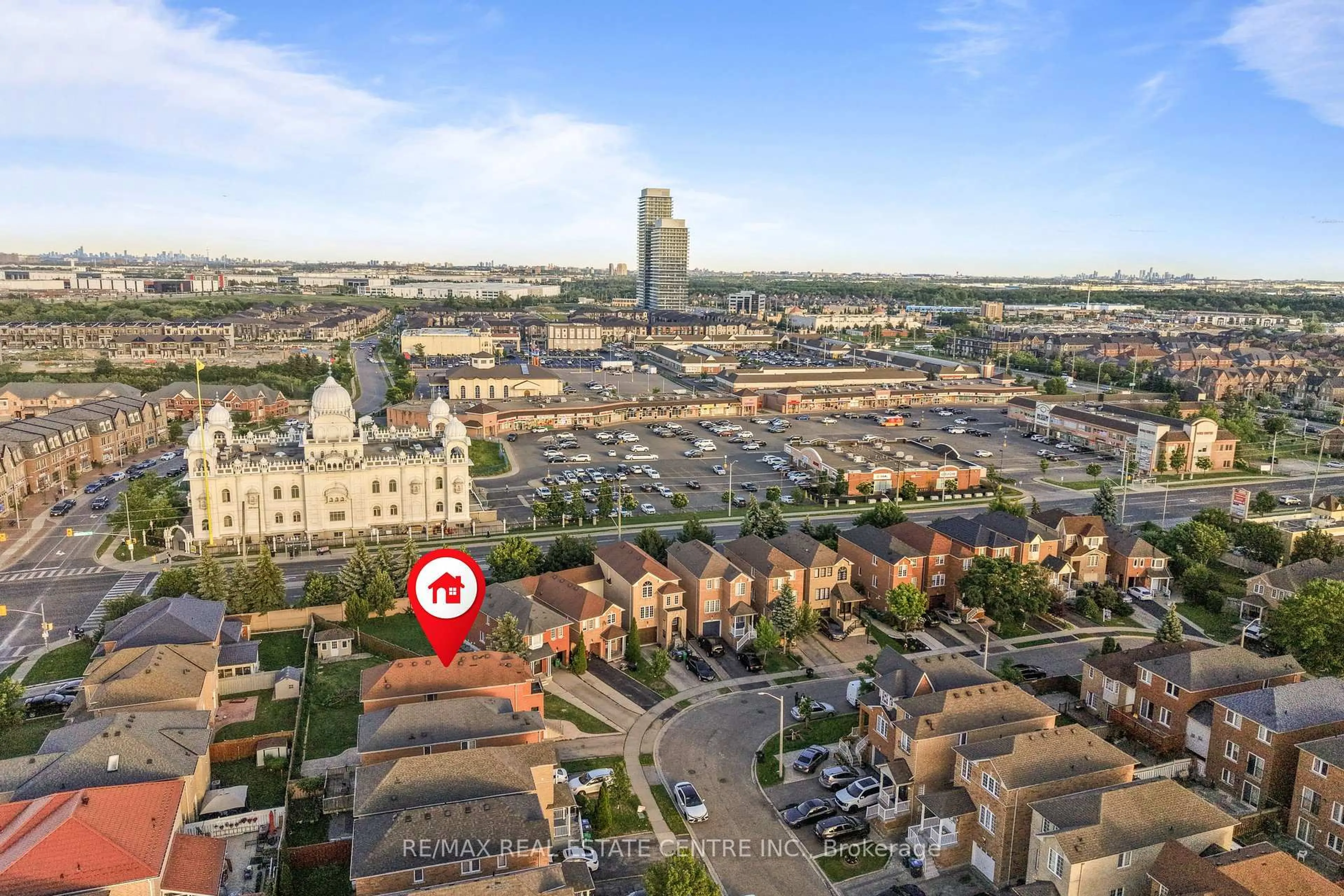 A pic from outside/outdoor area/front of a property/back of a property/a pic from drone, city buildings view from balcony for 42 Domenico Cres, Brampton Ontario L6P 1H5