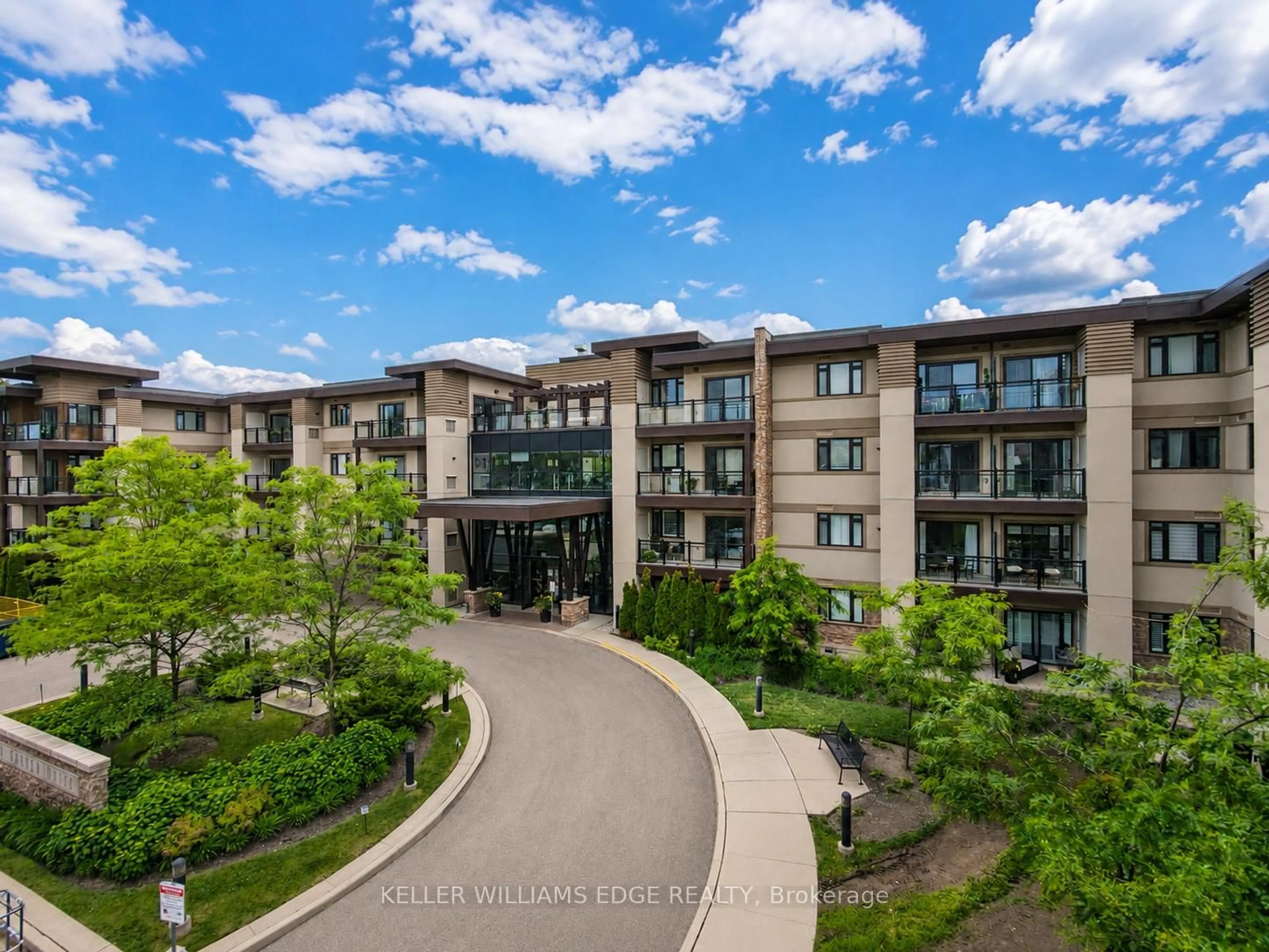 A pic from outside/outdoor area/front of a property/back of a property/a pic from drone, water/lake/river/ocean view for 128 Garden Dr #413, Oakville Ontario L6K 0H7