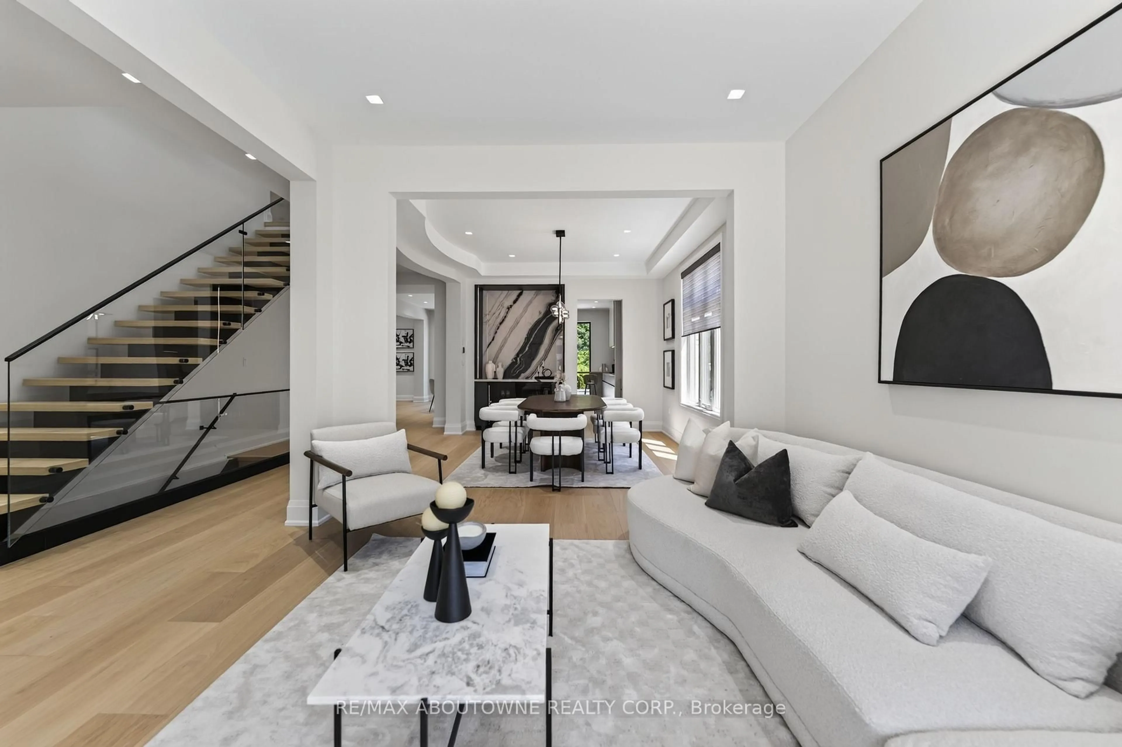 Living room with furniture, unknown for 197 Polly Dr, Oakville Ontario L6M 5K2