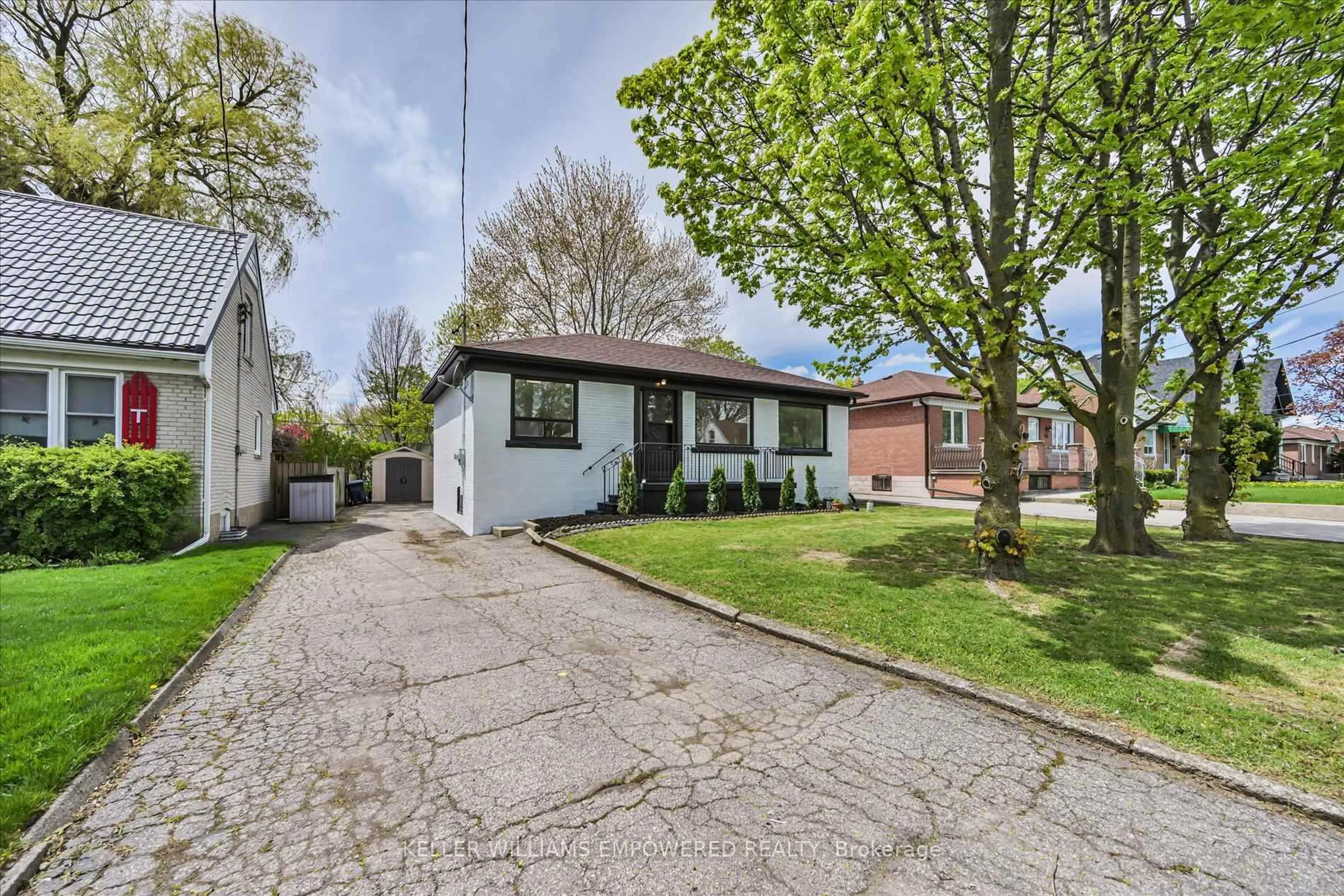 Unknown for 42 Deerhurst Ave, Toronto Ontario M9N 3A7