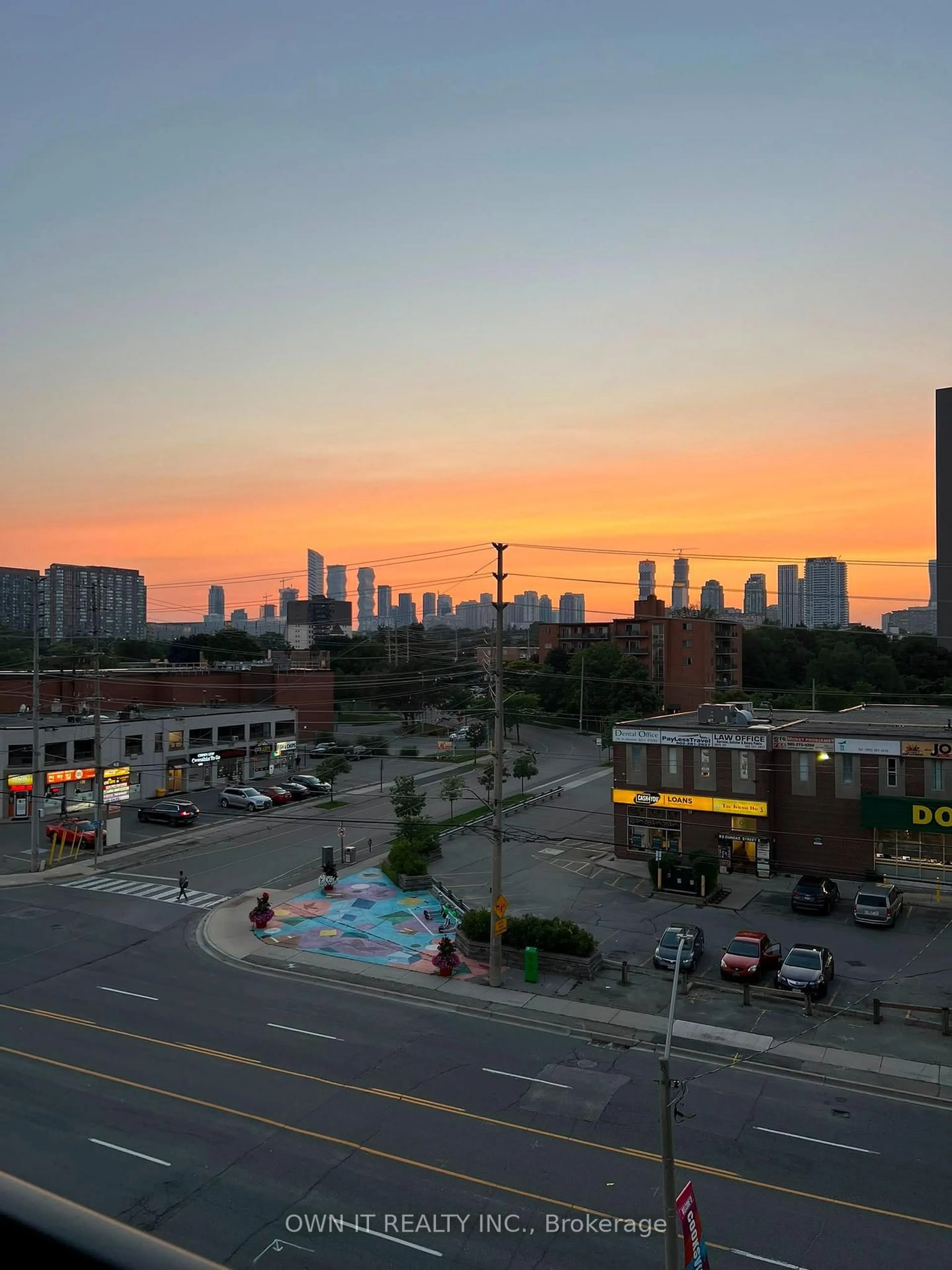 Unknown for 86 Dundas St #403, Mississauga Ontario L5B 1H3