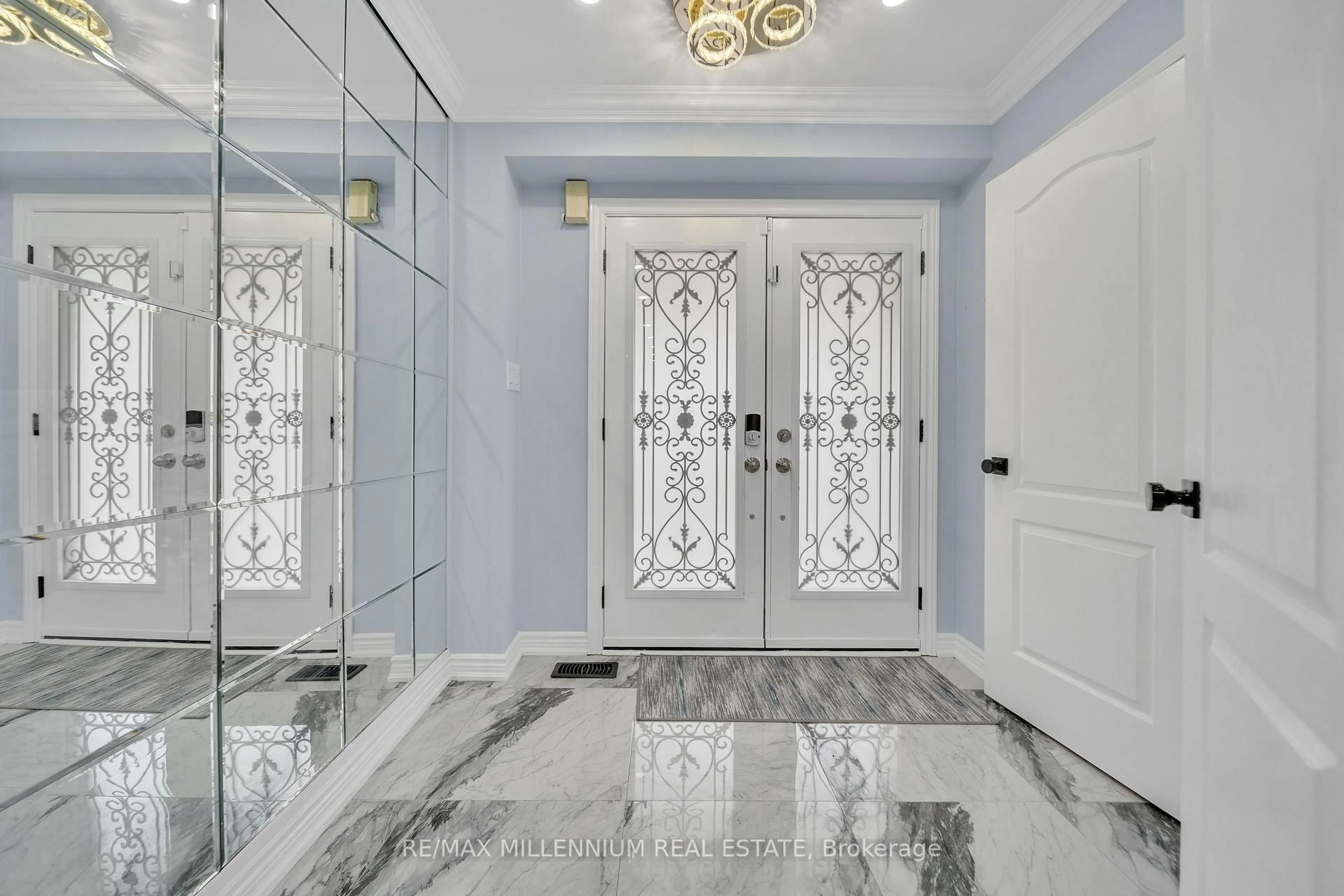 Indoor entryway for 54 Buick Blvd, Brampton Ontario L7A 3X7