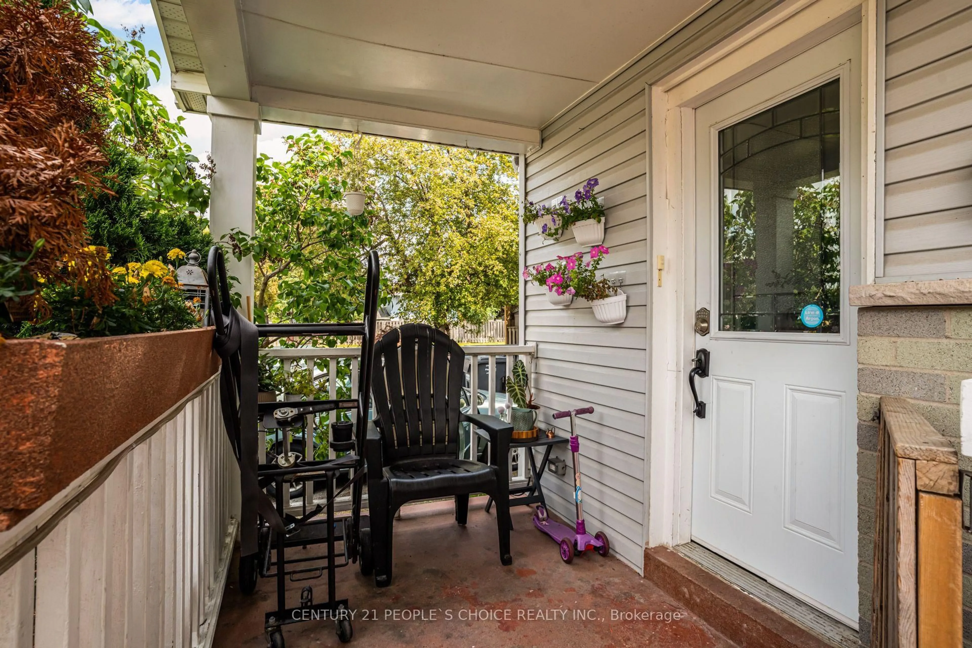 Patio, street for 13 Jeffrey St, Brampton Ontario L6S 2M9