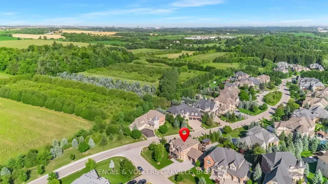 3 Holdroyd Crt, Halton Hills 5
