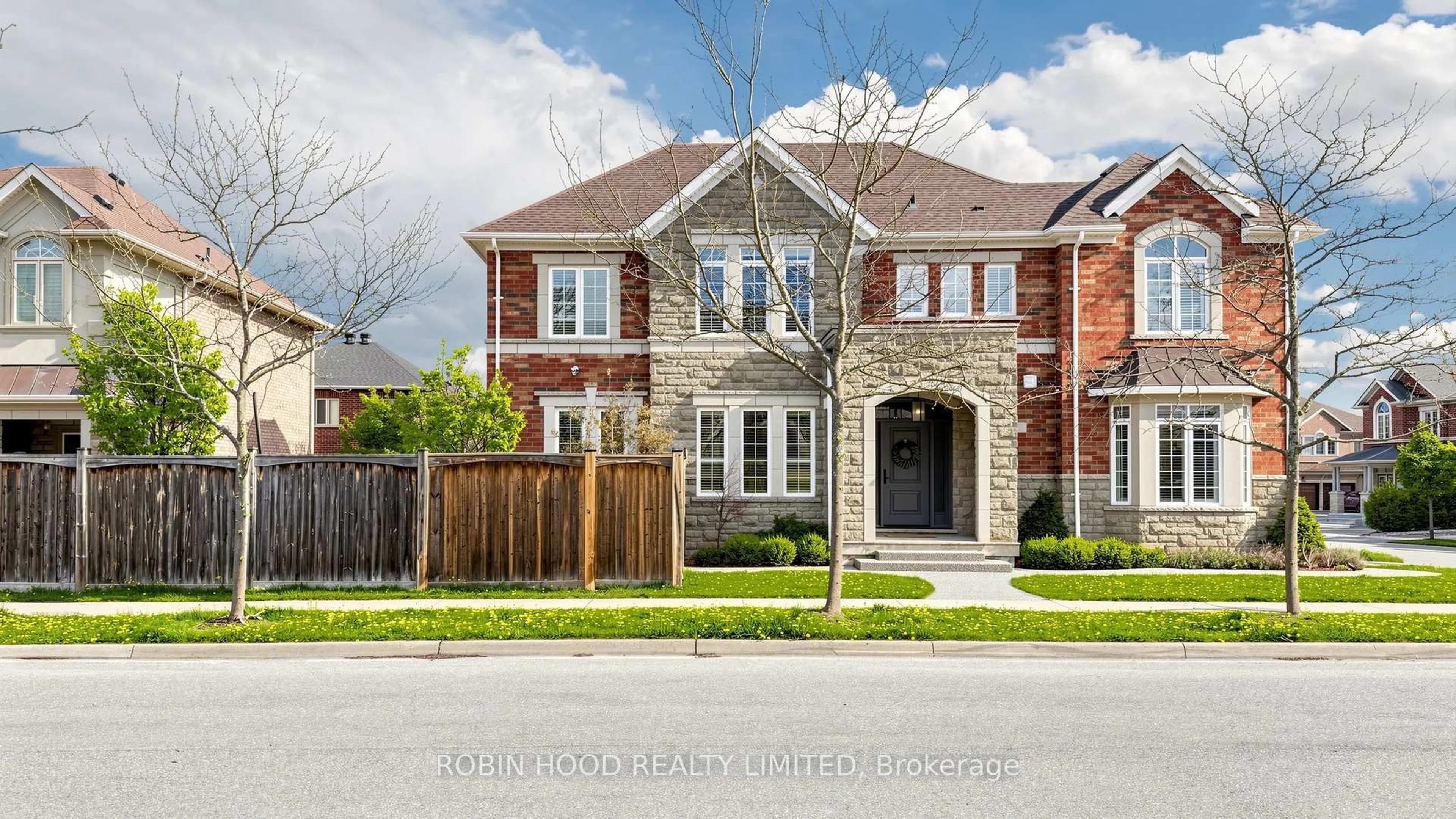 Home with brick exterior material, street for 3307 Granite Gate, Burlington Ontario L7M 0L7