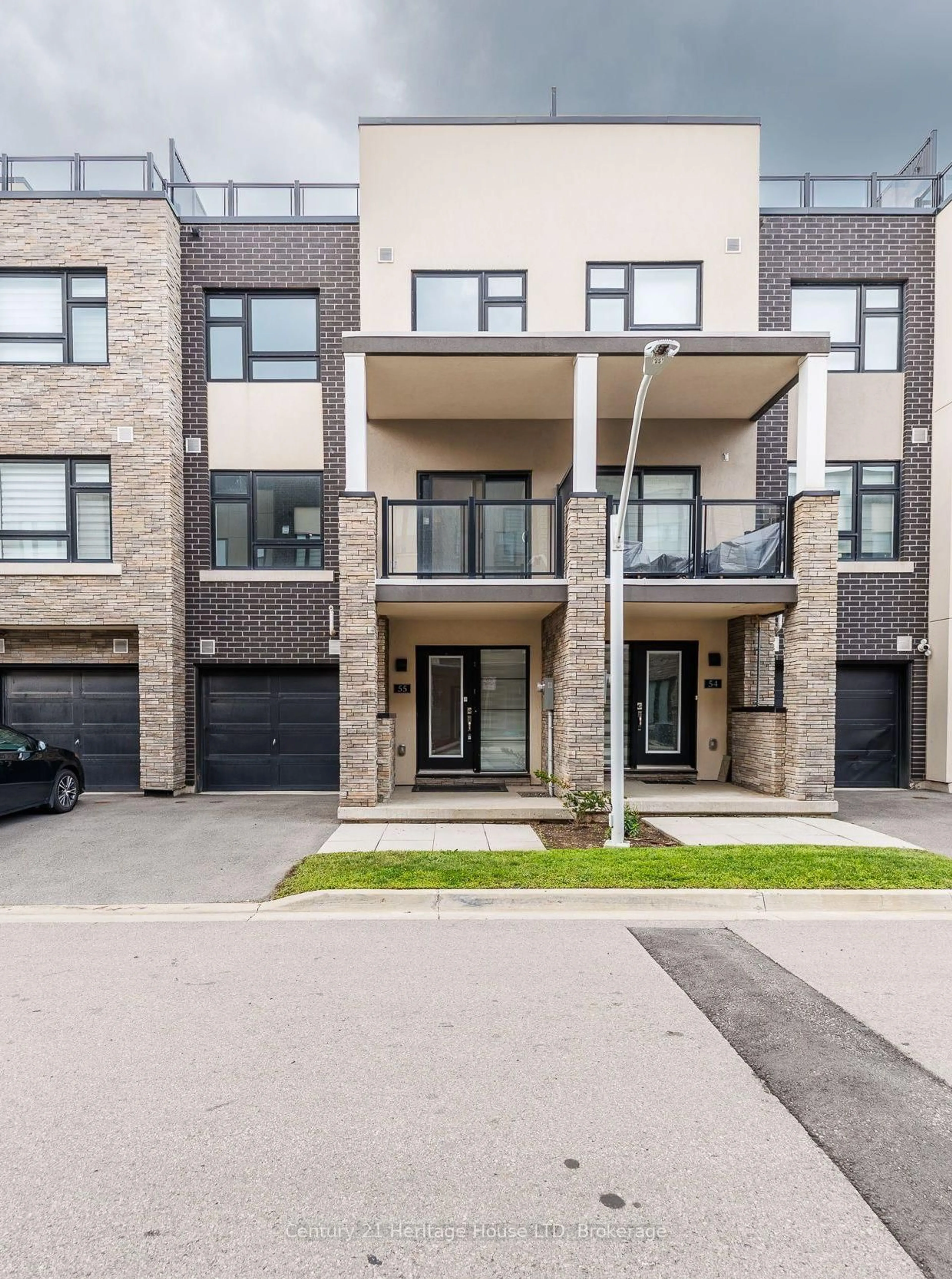 Home with brick exterior material, street for 1121 Cooke Blvd #55, Burlington Ontario L7T 0C3