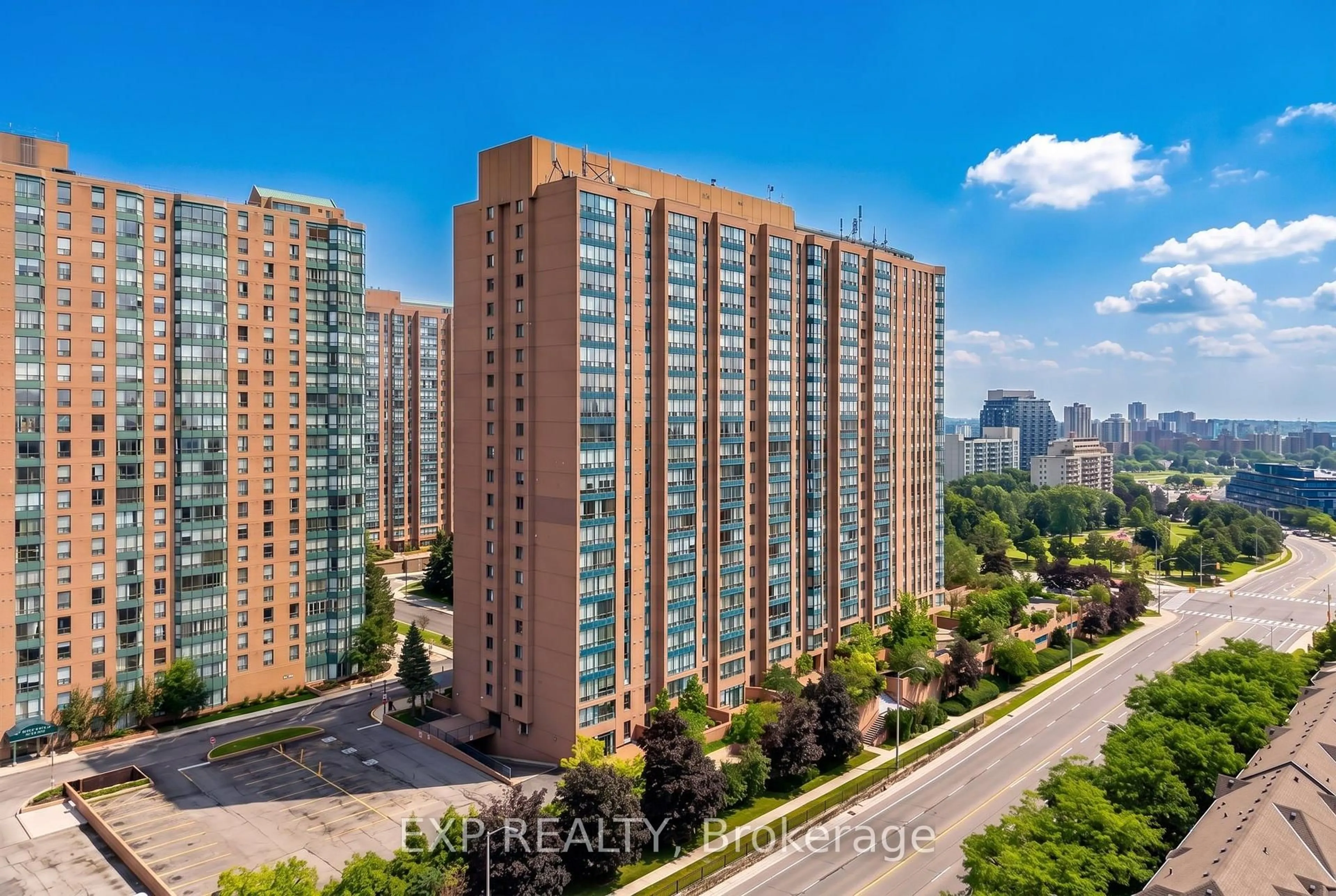 A pic from outside/outdoor area/front of a property/back of a property/a pic from drone, city buildings view from balcony for 155 Hillcrest Ave #1114, Mississauga Ontario L5B 3Z2