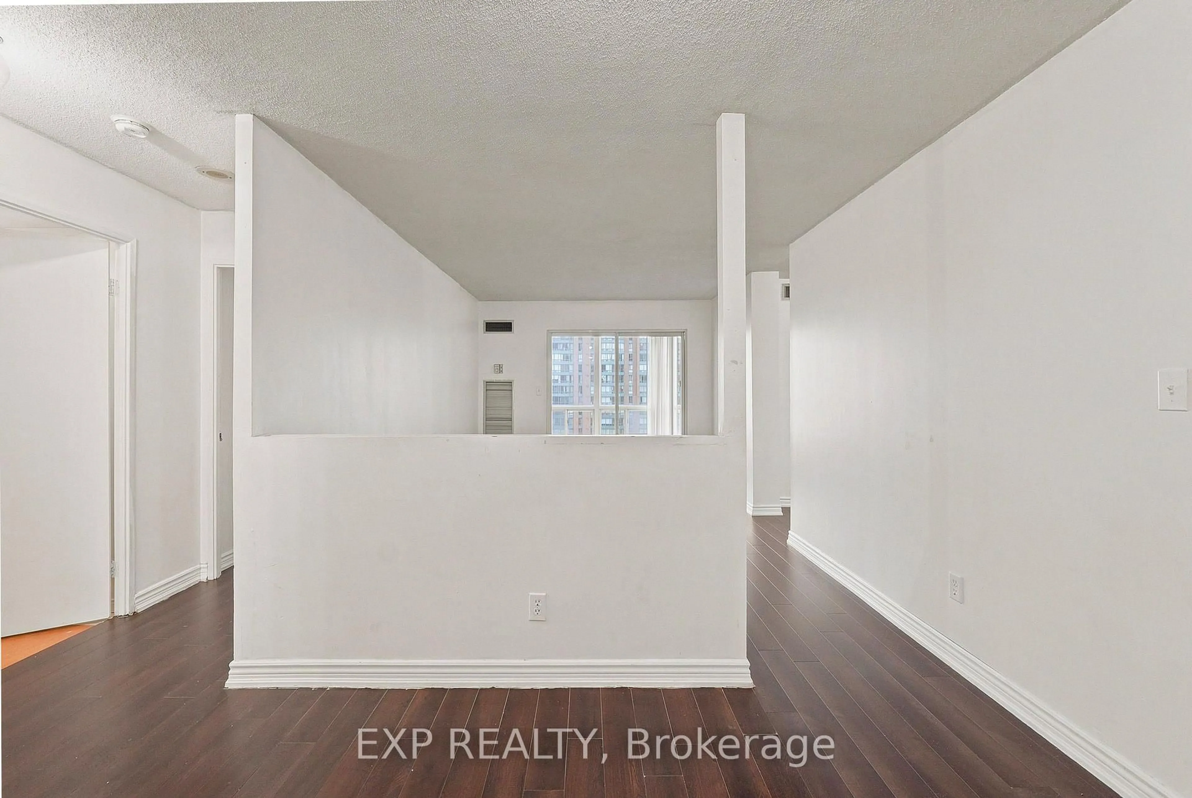 A pic of a room for 155 Hillcrest Ave #1114, Mississauga Ontario L5B 3Z2