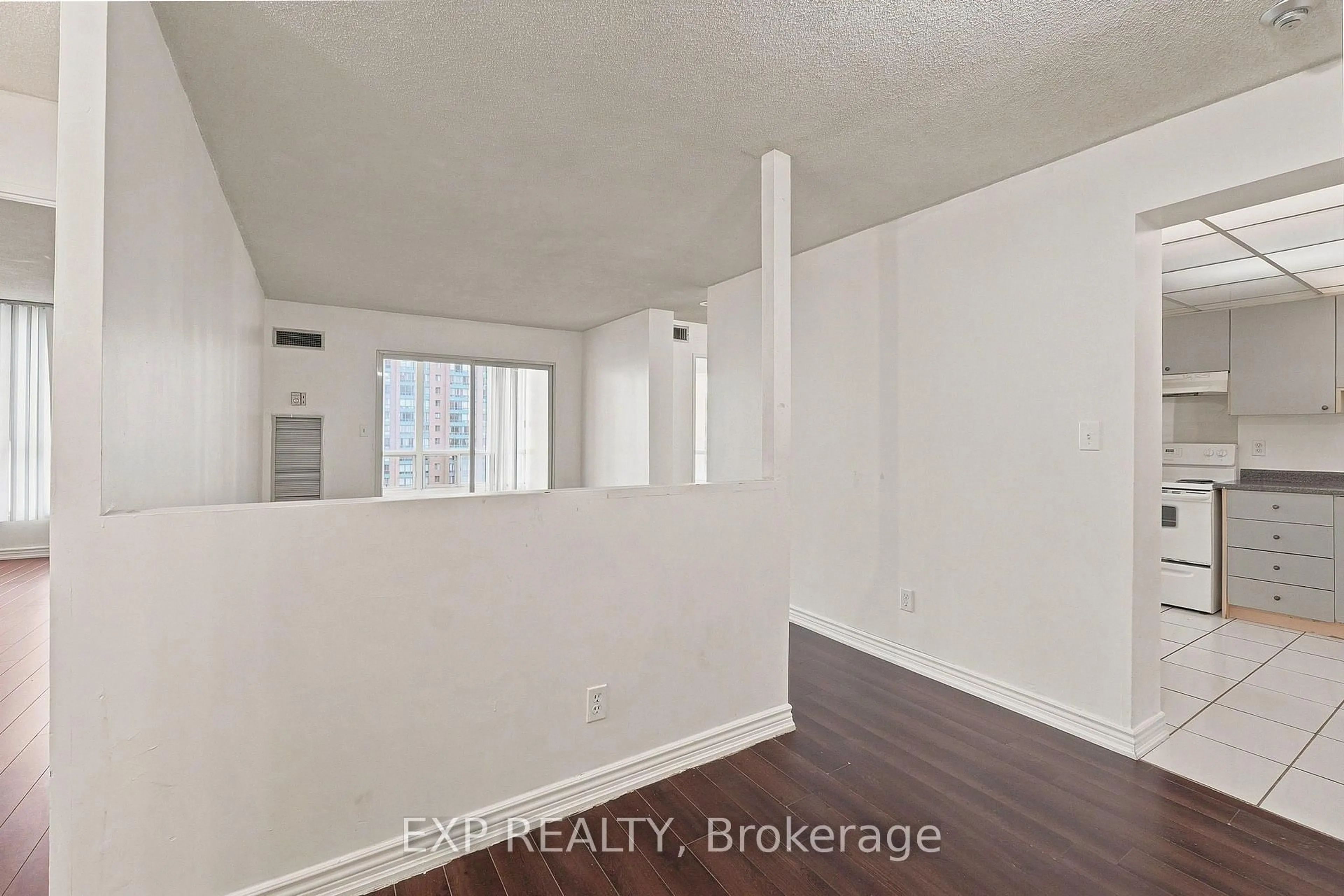 A pic of a room for 155 Hillcrest Ave #1114, Mississauga Ontario L5B 3Z2