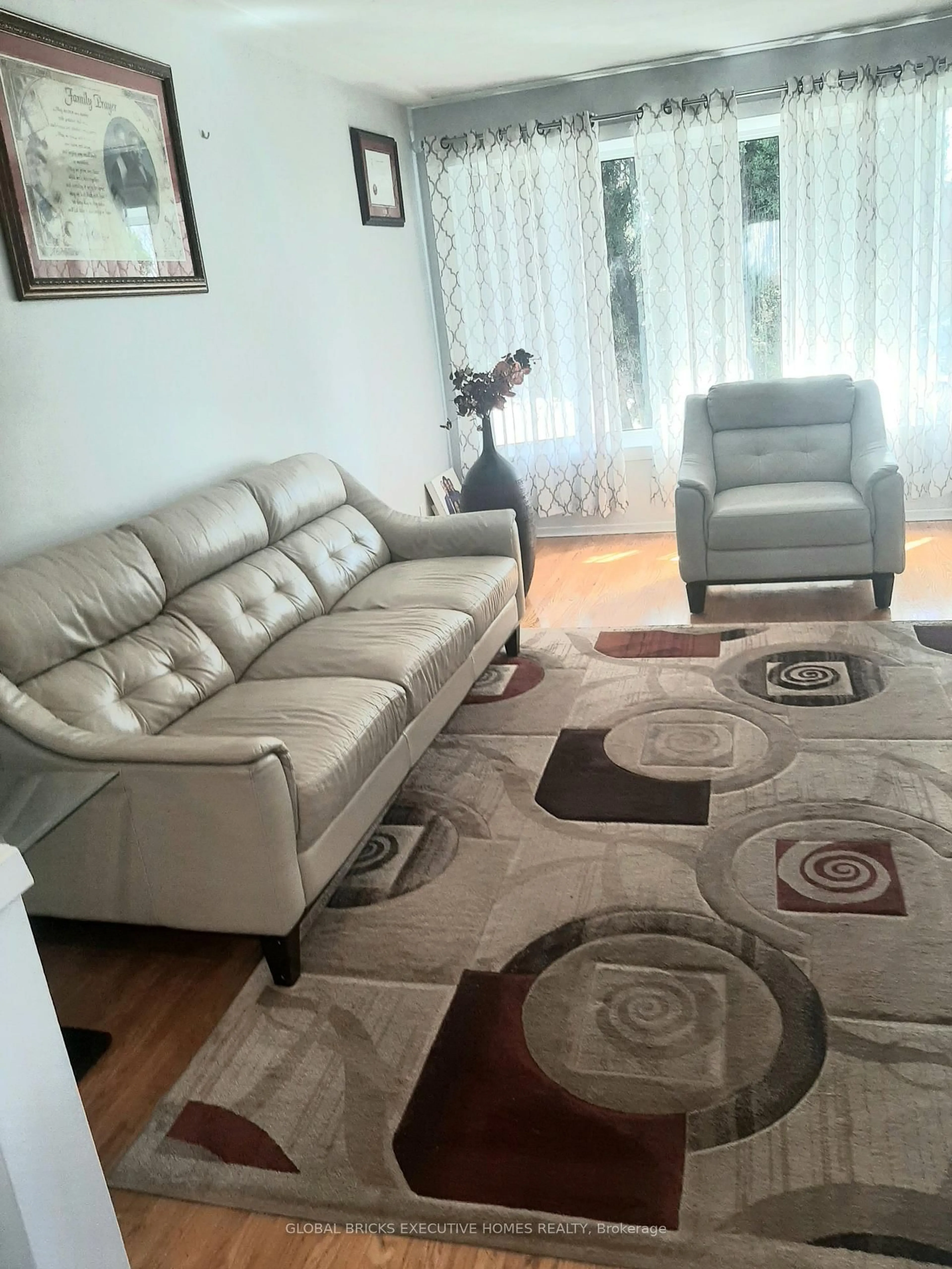 Living room with furniture, unknown for 2141 Meadowbrook Rd, Burlington Ontario L7P 2A6