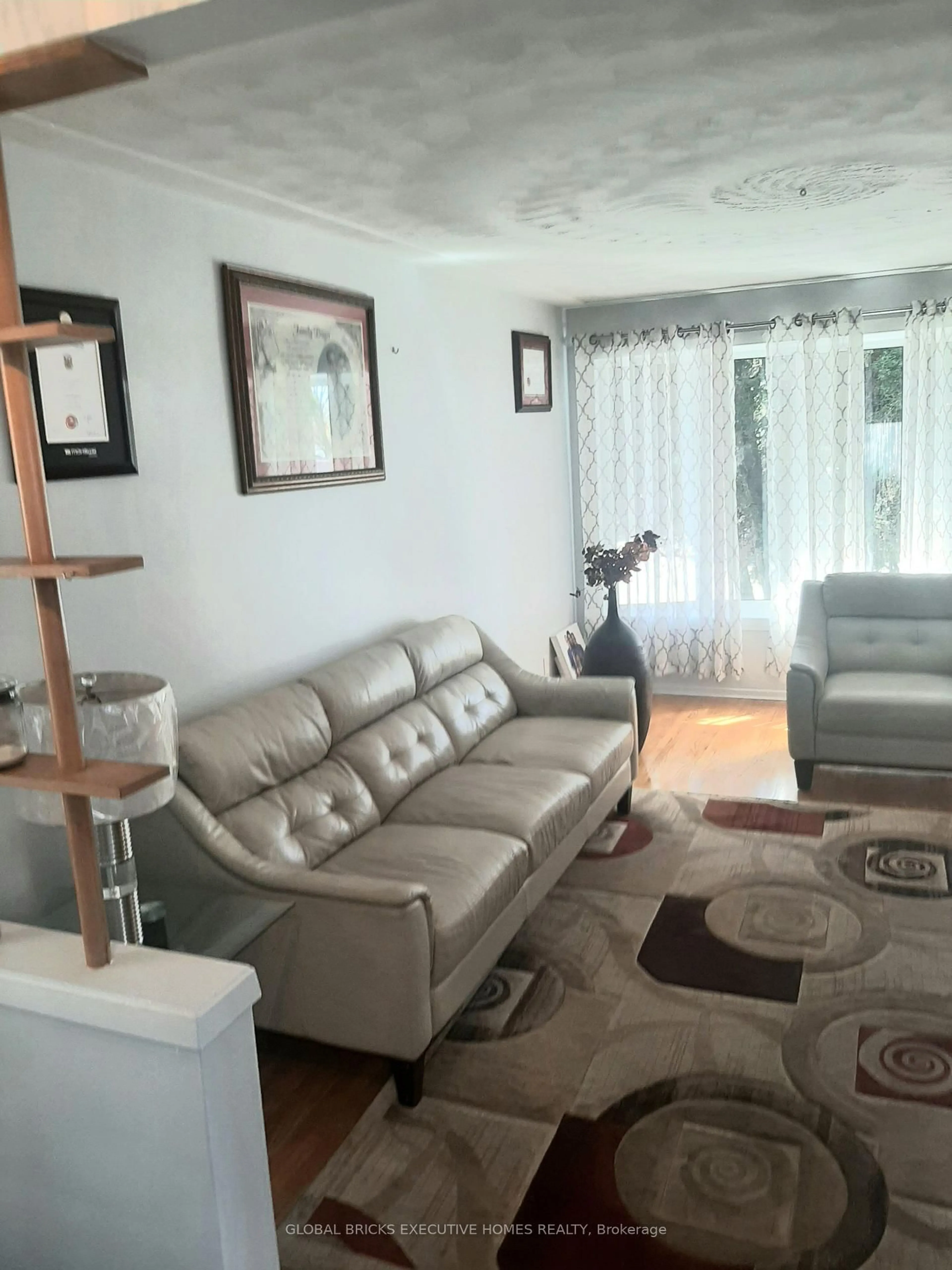Living room with furniture, unknown for 2141 Meadowbrook Rd, Burlington Ontario L7P 2A6