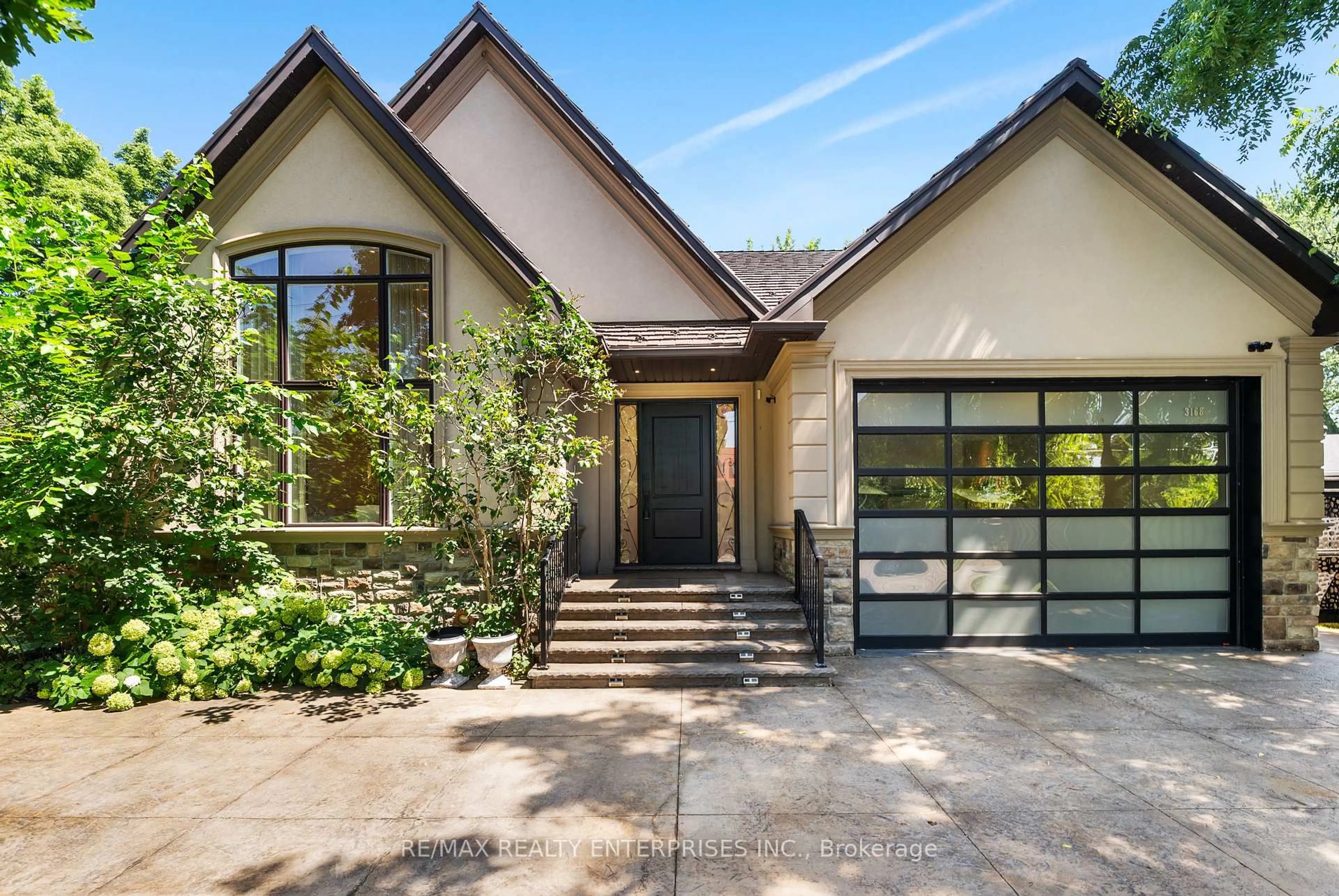 Home with brick exterior material, street for 3168 Lakeshore Rd, Oakville Ontario L6L 1J6