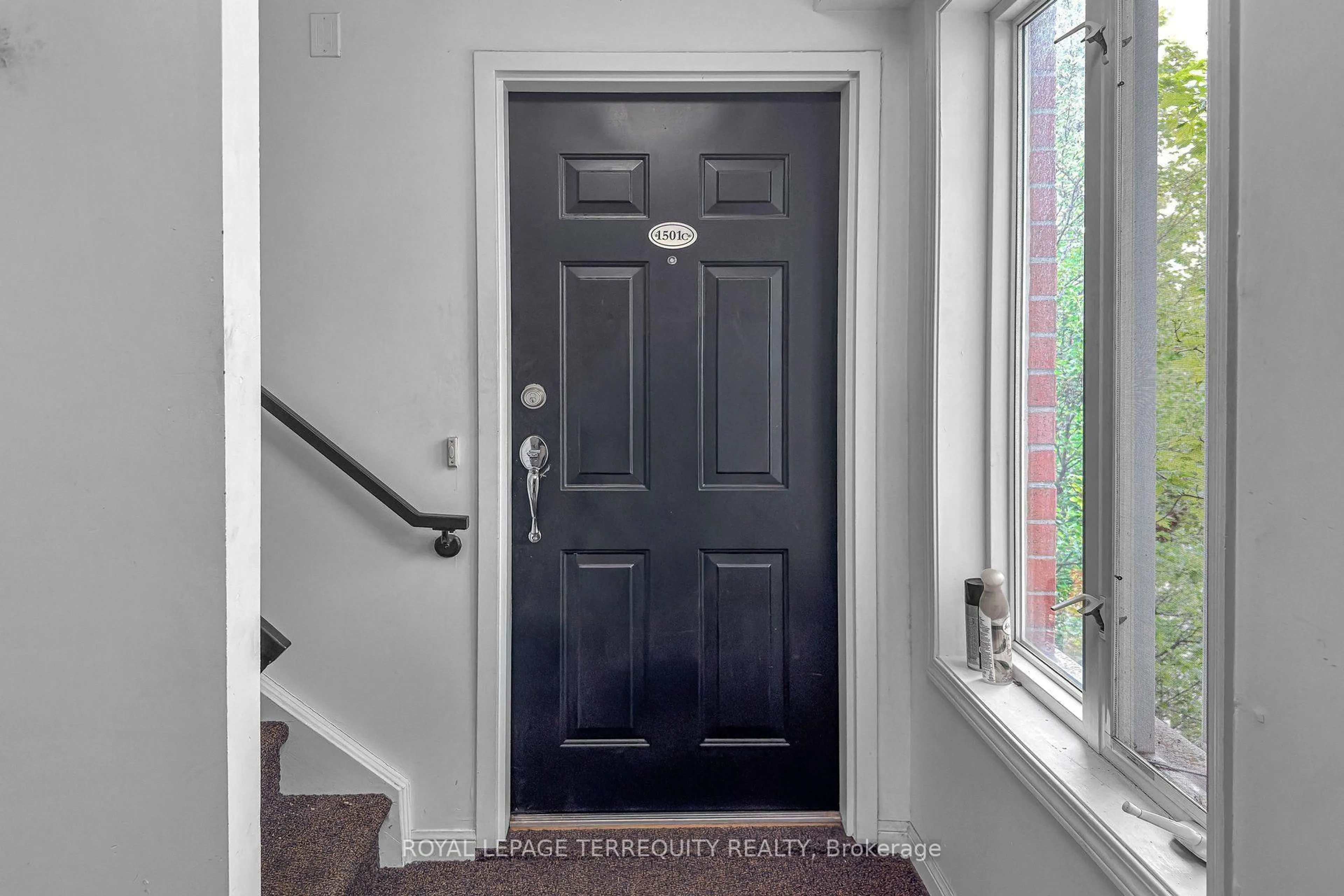 Indoor entryway for 26 Laidlaw St #1501C, Toronto Ontario M6K 1X2