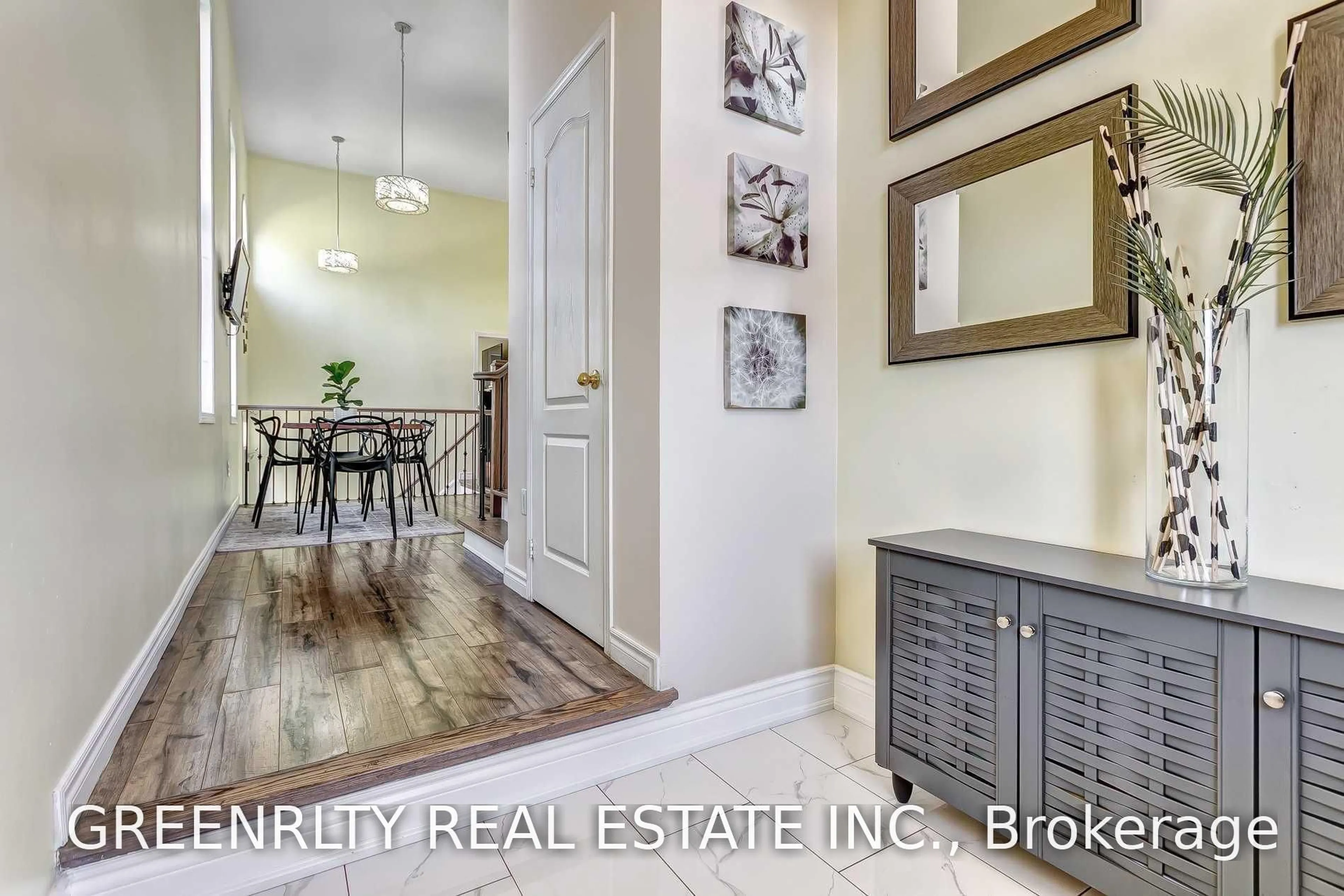 Indoor entryway for 45 Sheepberry Terr, Brampton Ontario L7A 2B6