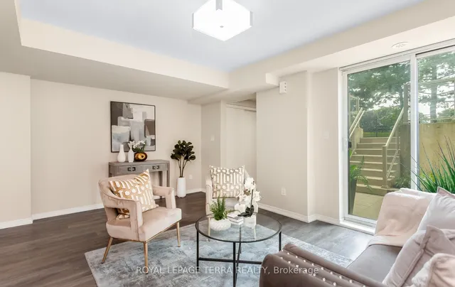 3 Applewood Lane #101, Toronto 5